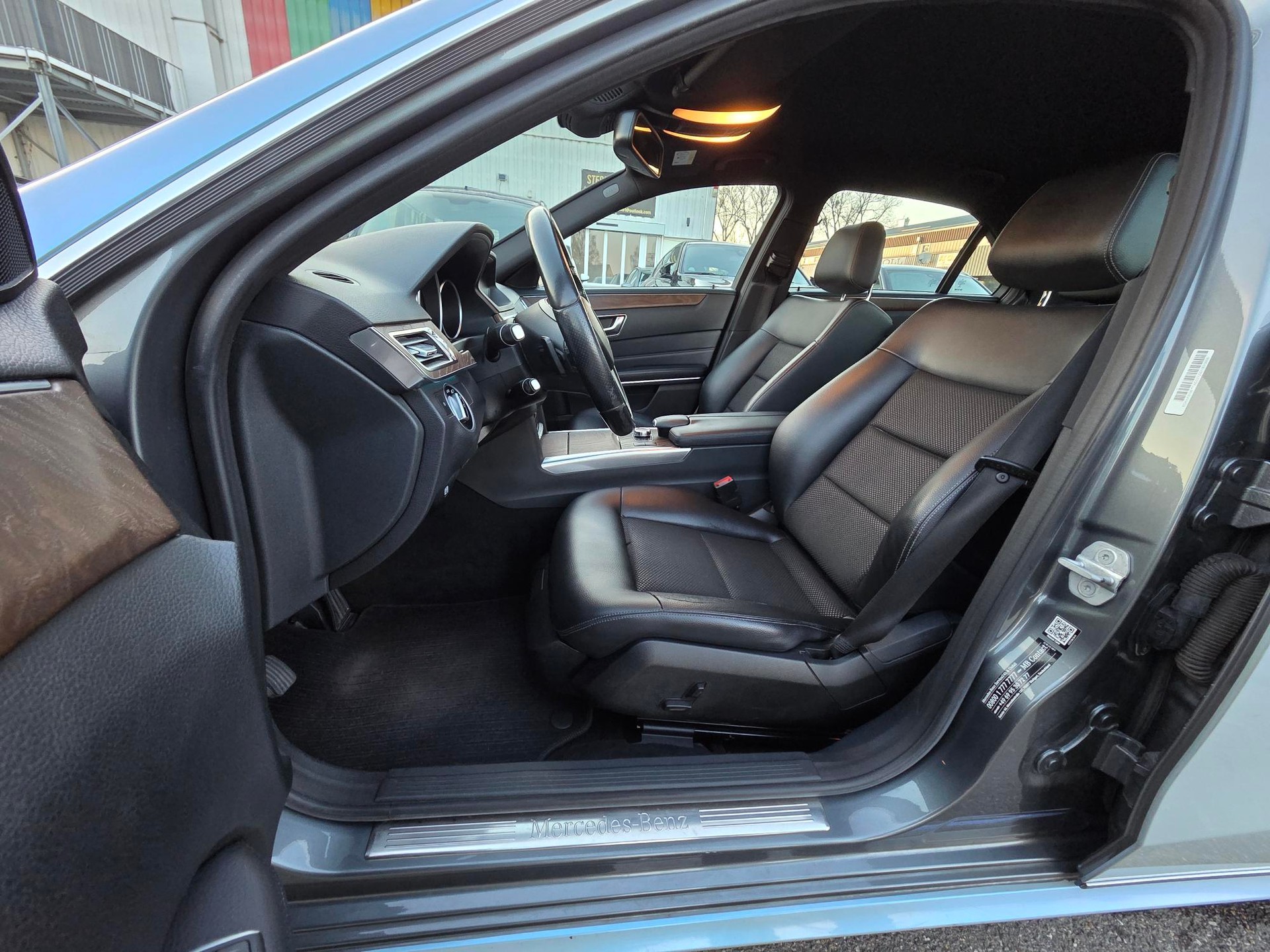MERCEDES-BENZ E 220 BlueTEC Avantgarde 9G-Tronic-image-3