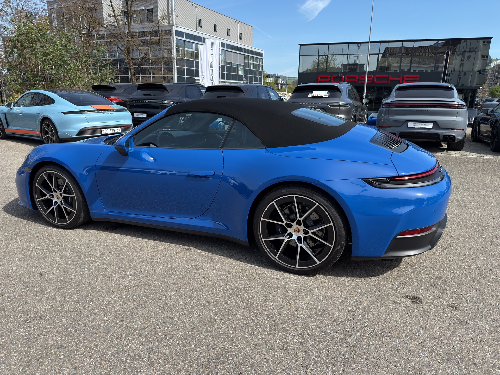 PORSCHE 911 Carrera Cabriolet-image-20