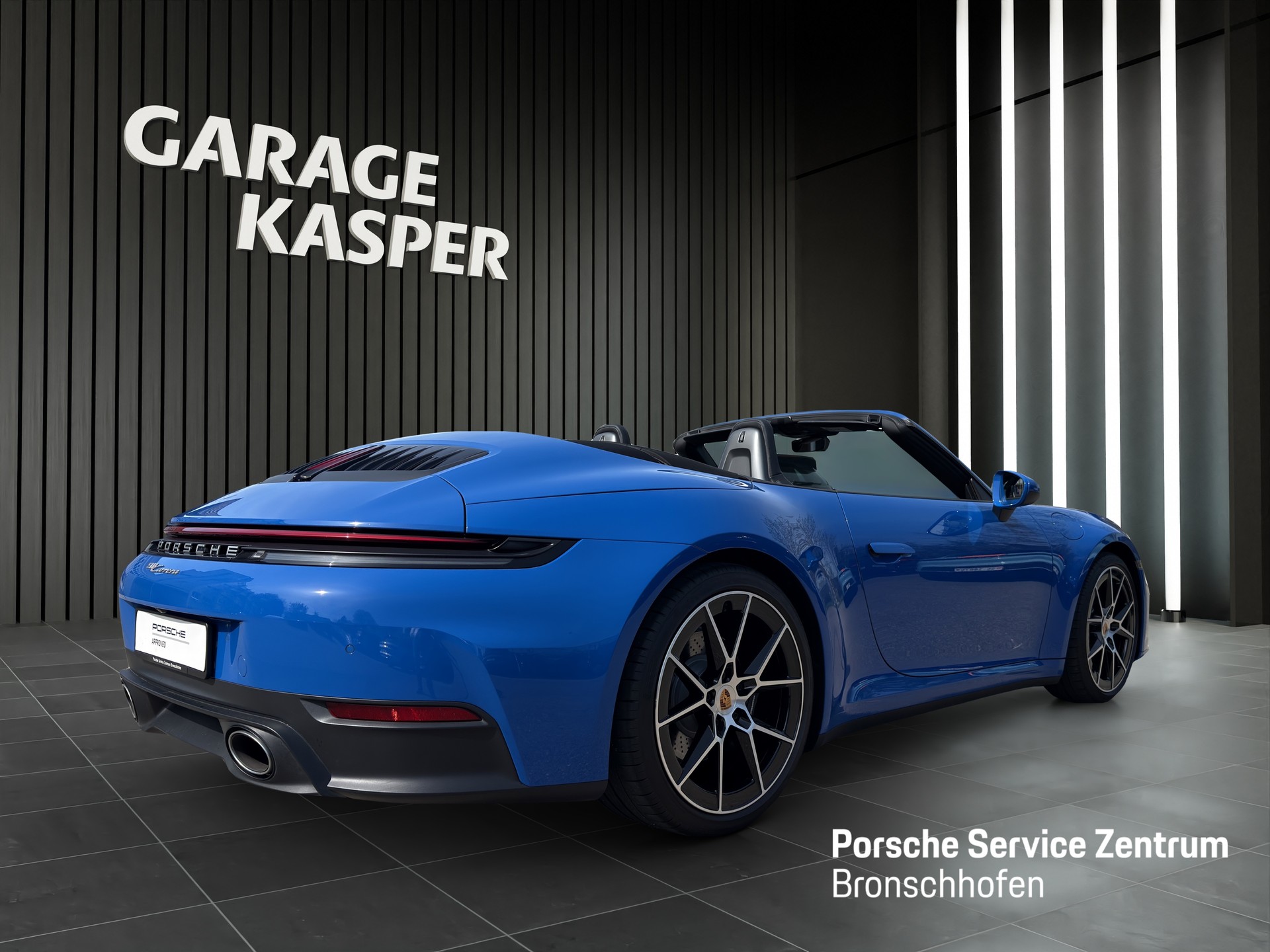 PORSCHE 911 Carrera Cabriolet-image-4