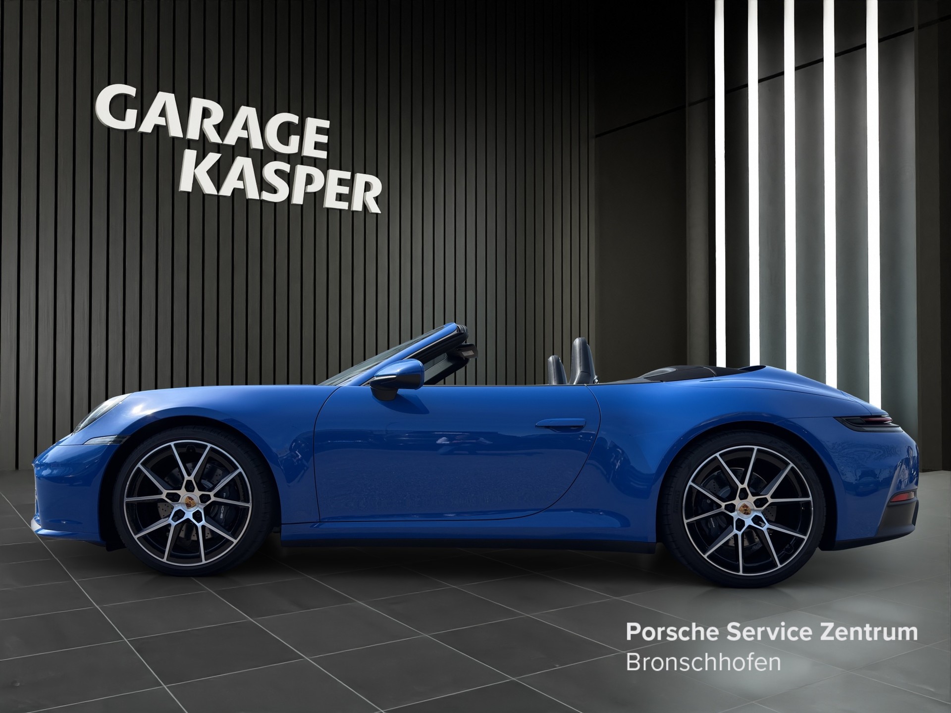 PORSCHE 911 Carrera Cabriolet-image-1