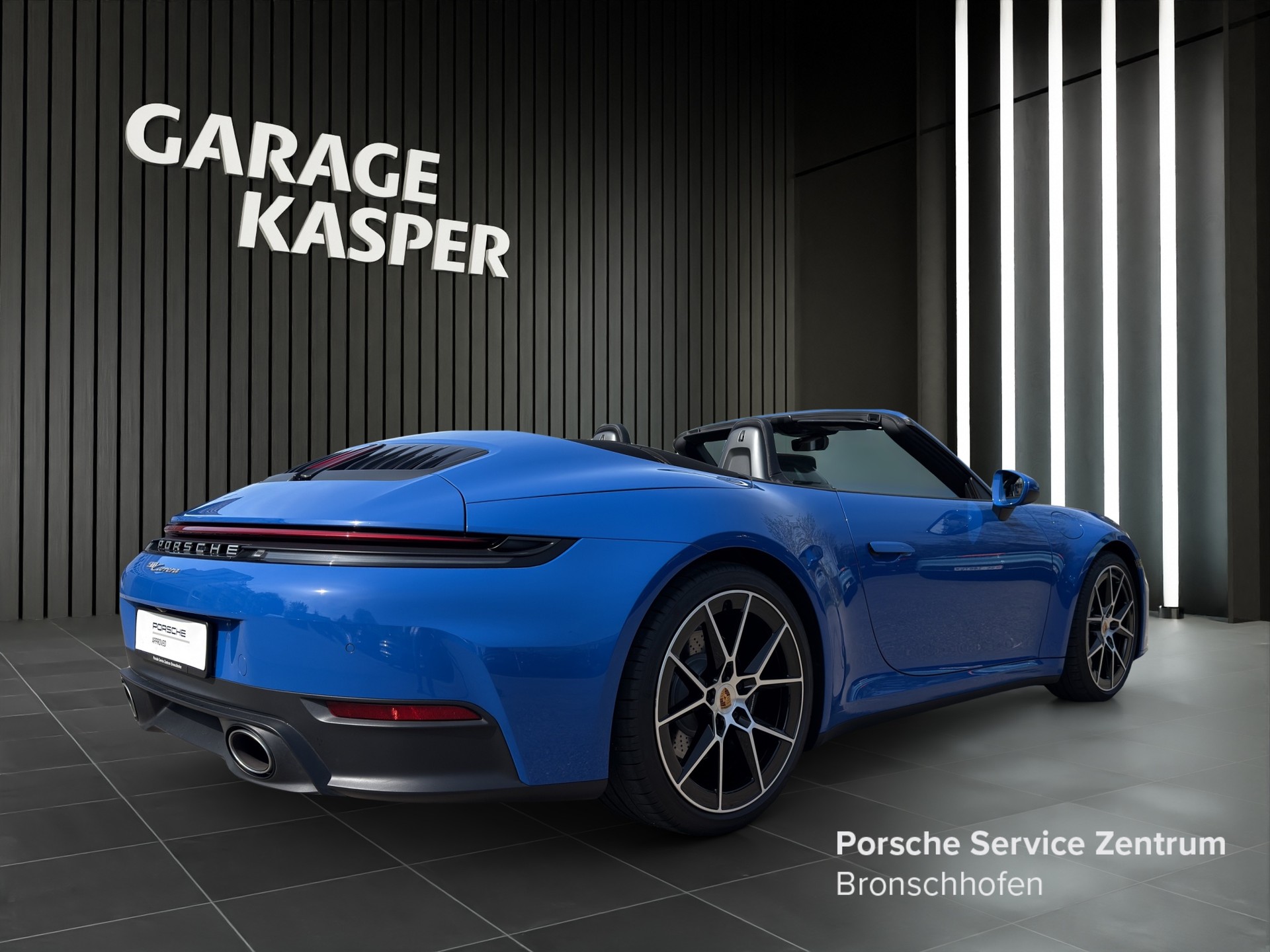 PORSCHE 911 Carrera Cabriolet-image-4
