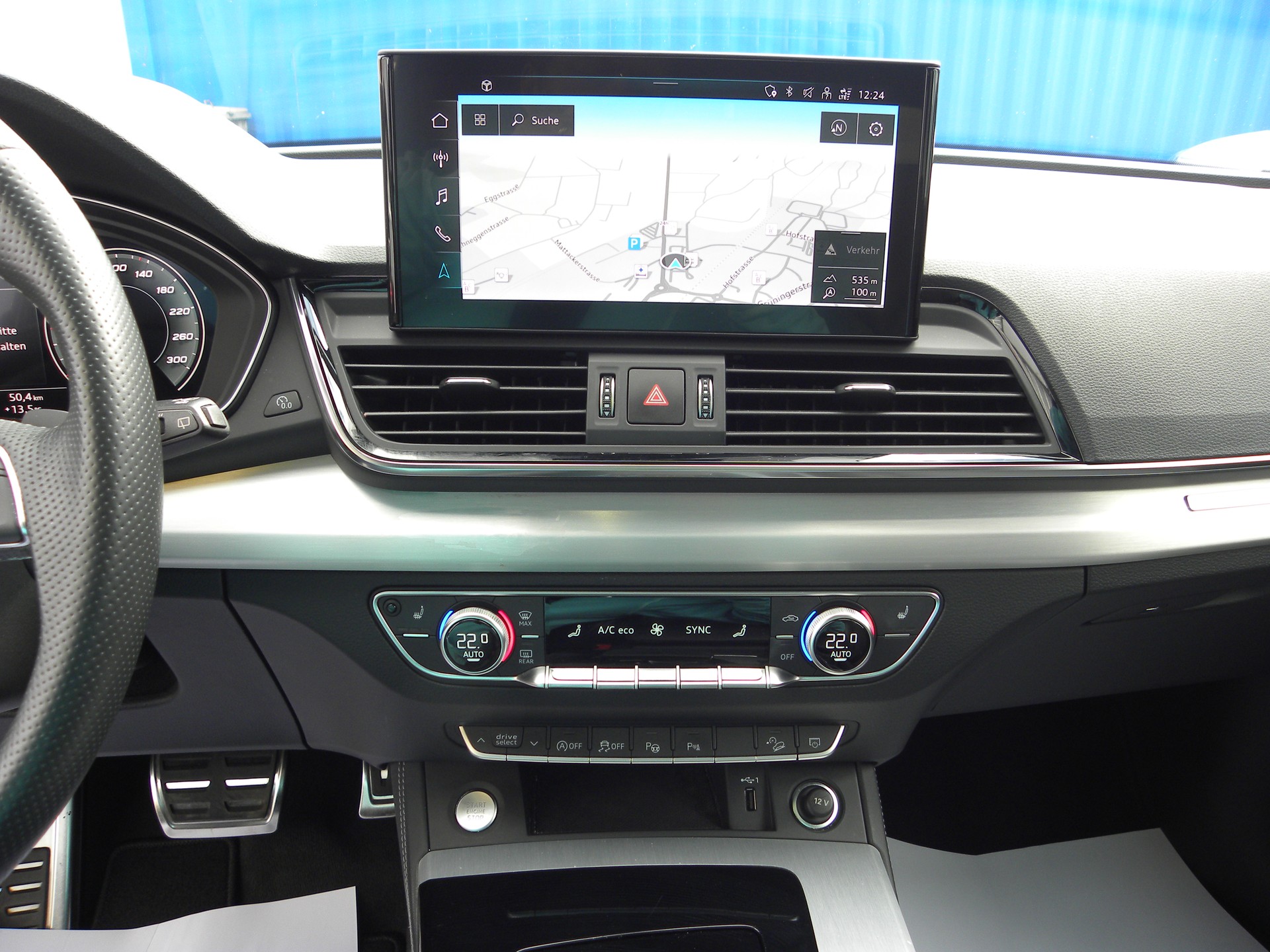 AUDI Q5 40 TDI Black Edition quattro S-tronic S-Line-image-11