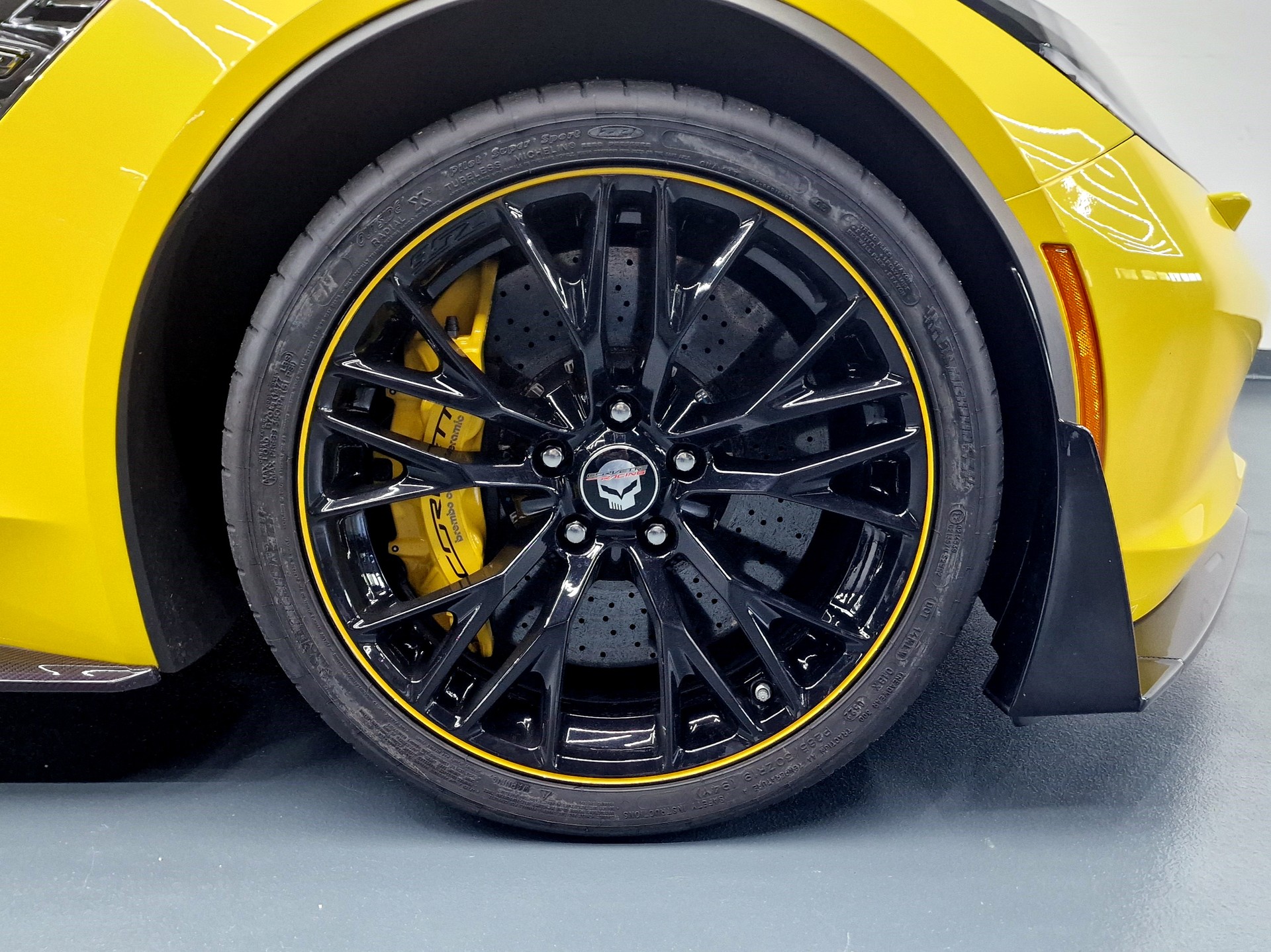 CHEVROLET Corvette Z06 C7.R Edition 3LZ LT4 Z07-image-11