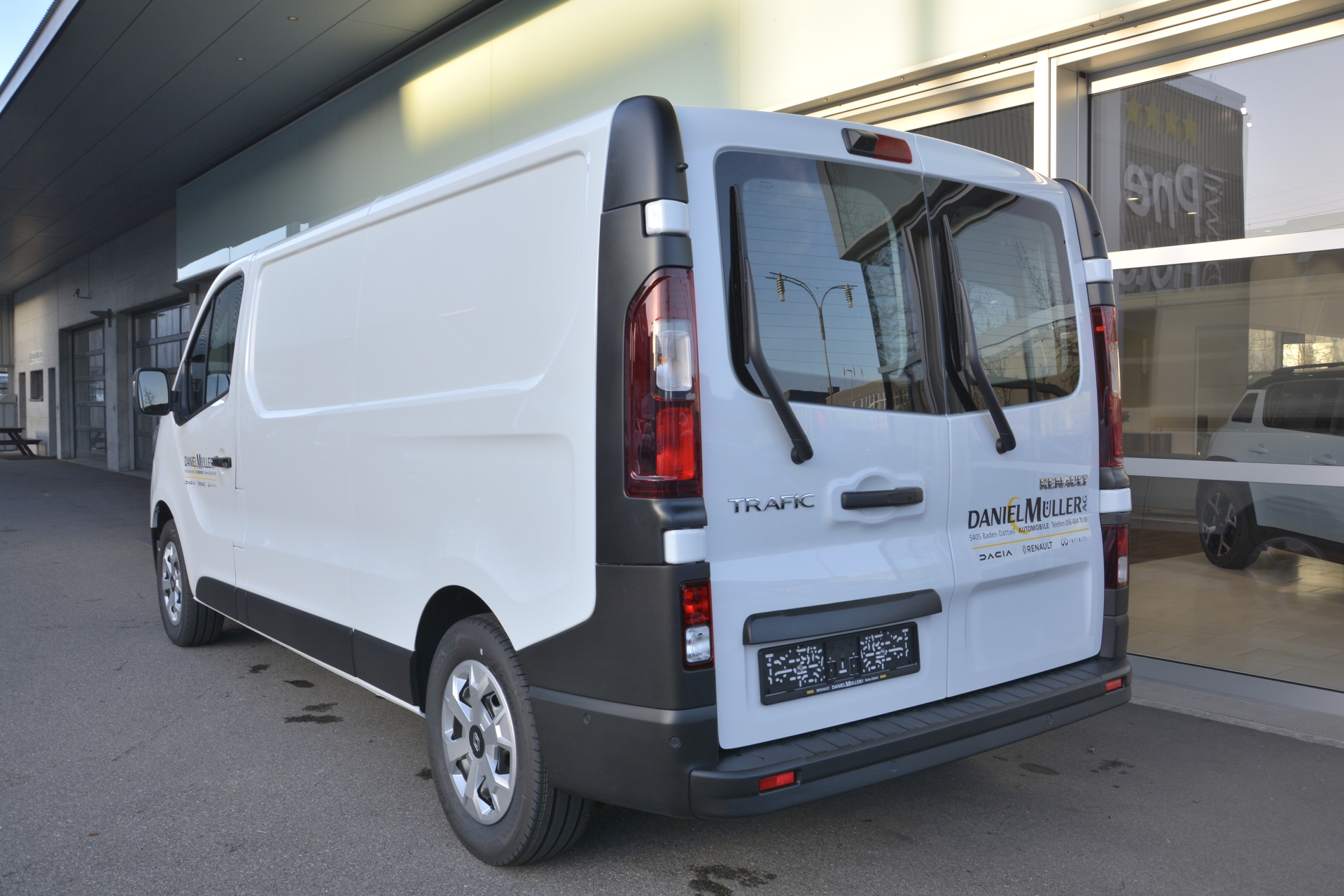 RENAULT Trafic Kastenwagen Advance KW L2H1 2.0 Blue dCi 130 E Ntzl.-image-3