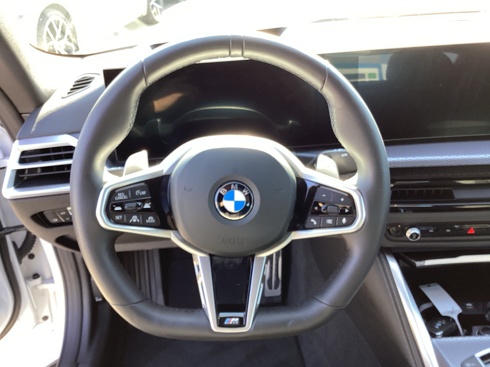 BMW 430i xDrive Cabriolet M Sport Pro Steptronic-image-11