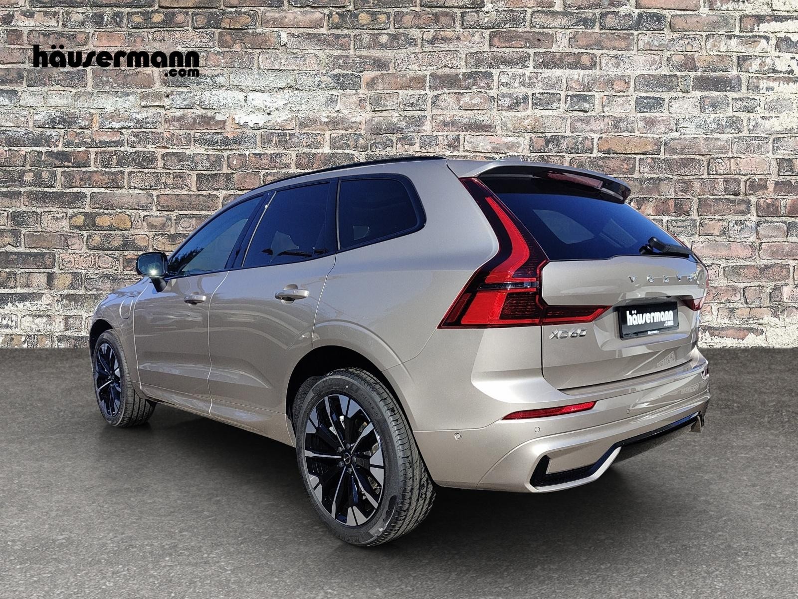 VOLVO XC60 2.0 T6 TE Plus Dark eAWD-image-2