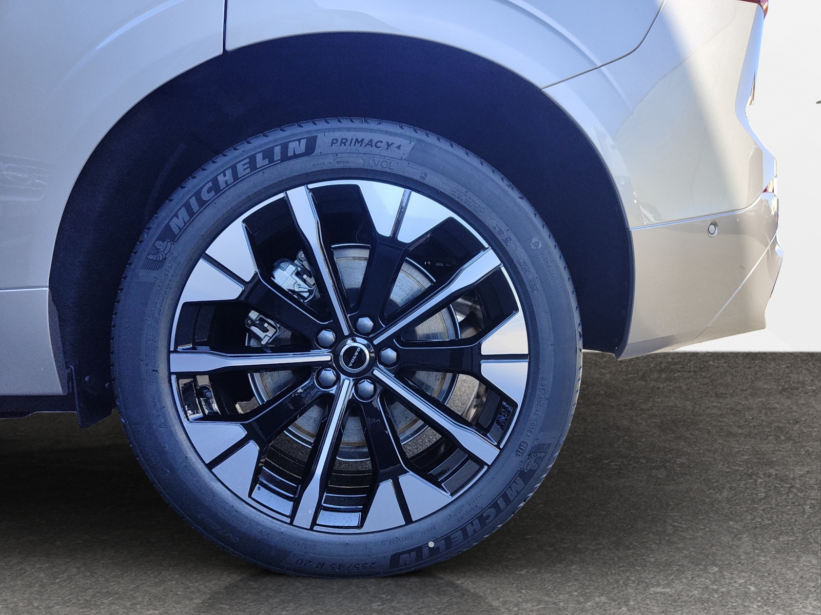 VOLVO XC60 2.0 T6 TE Plus Dark eAWD-image-15