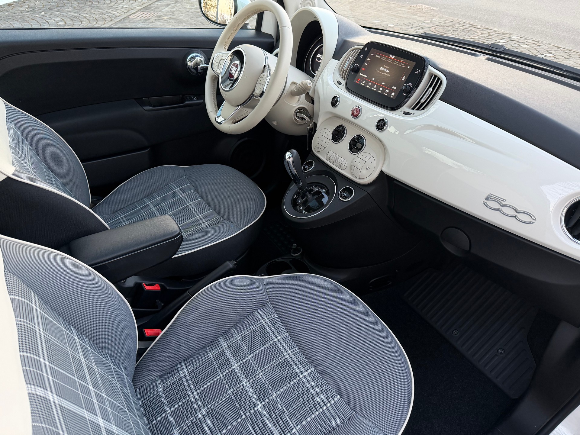 FIAT 500 1.2 Automatik / Frisch ab MFK / Vollständig Service gepflegt / 36 Monate Garantie exkl. / Panorama/ Tempomat / Klima-image-10