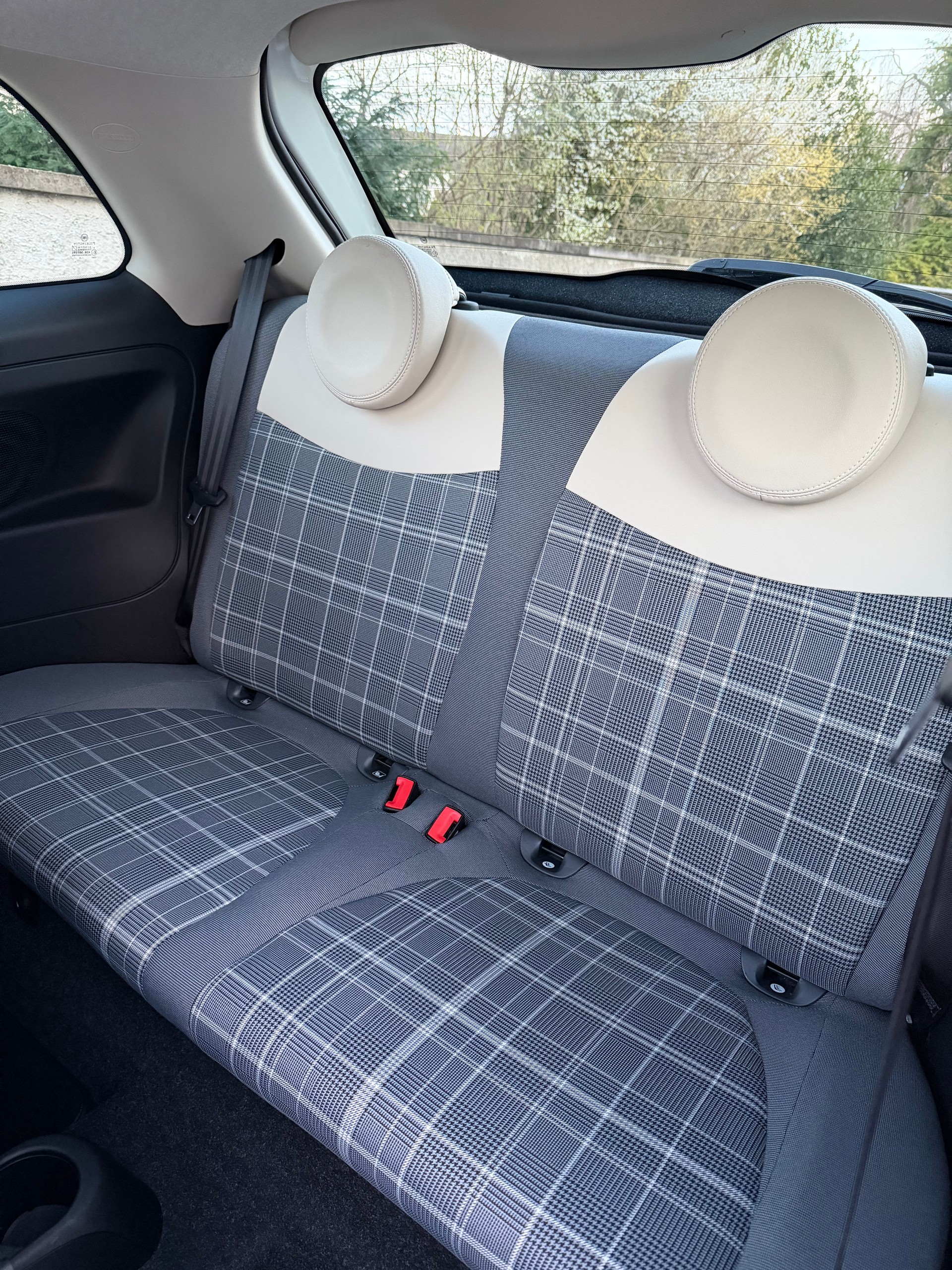 FIAT 500 1.2 Automatik / Frisch ab MFK / Vollständig Service gepflegt / 36 Monate Garantie exkl. / Panorama/ Tempomat / Klima-image-14