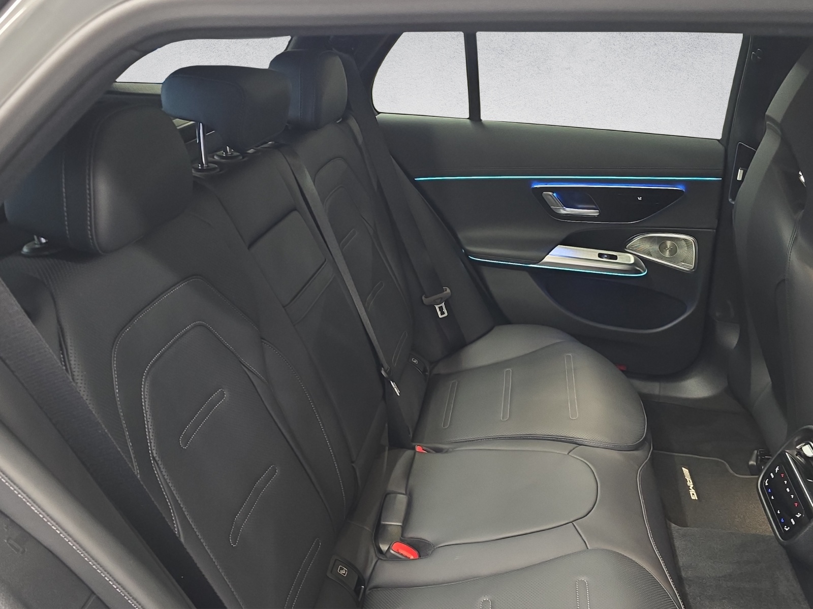 MERCEDES-BENZ E 53 Hybrid AMG 4Matic+ T-Modell-image-13