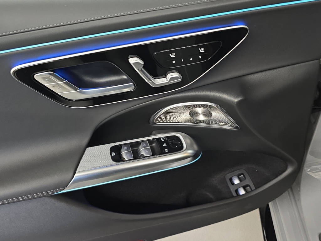 MERCEDES-BENZ E 53 Hybrid AMG 4Matic+ T-Modell-image-5