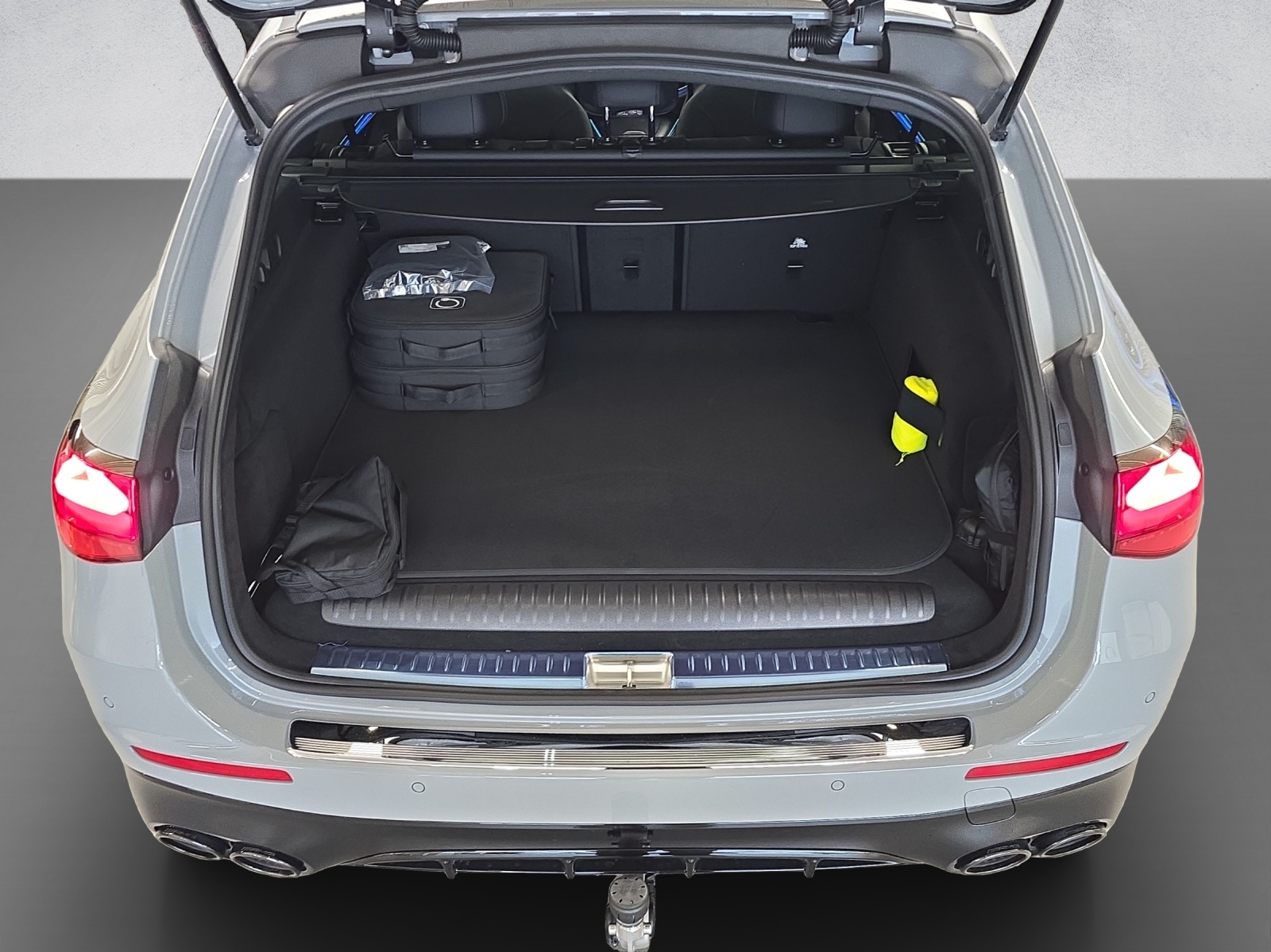 MERCEDES-BENZ E 53 Hybrid AMG 4Matic+ T-Modell-image-8