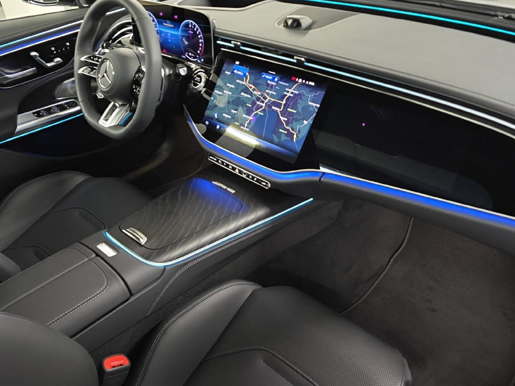 MERCEDES-BENZ E 53 Hybrid AMG 4Matic+ T-Modell-image-10