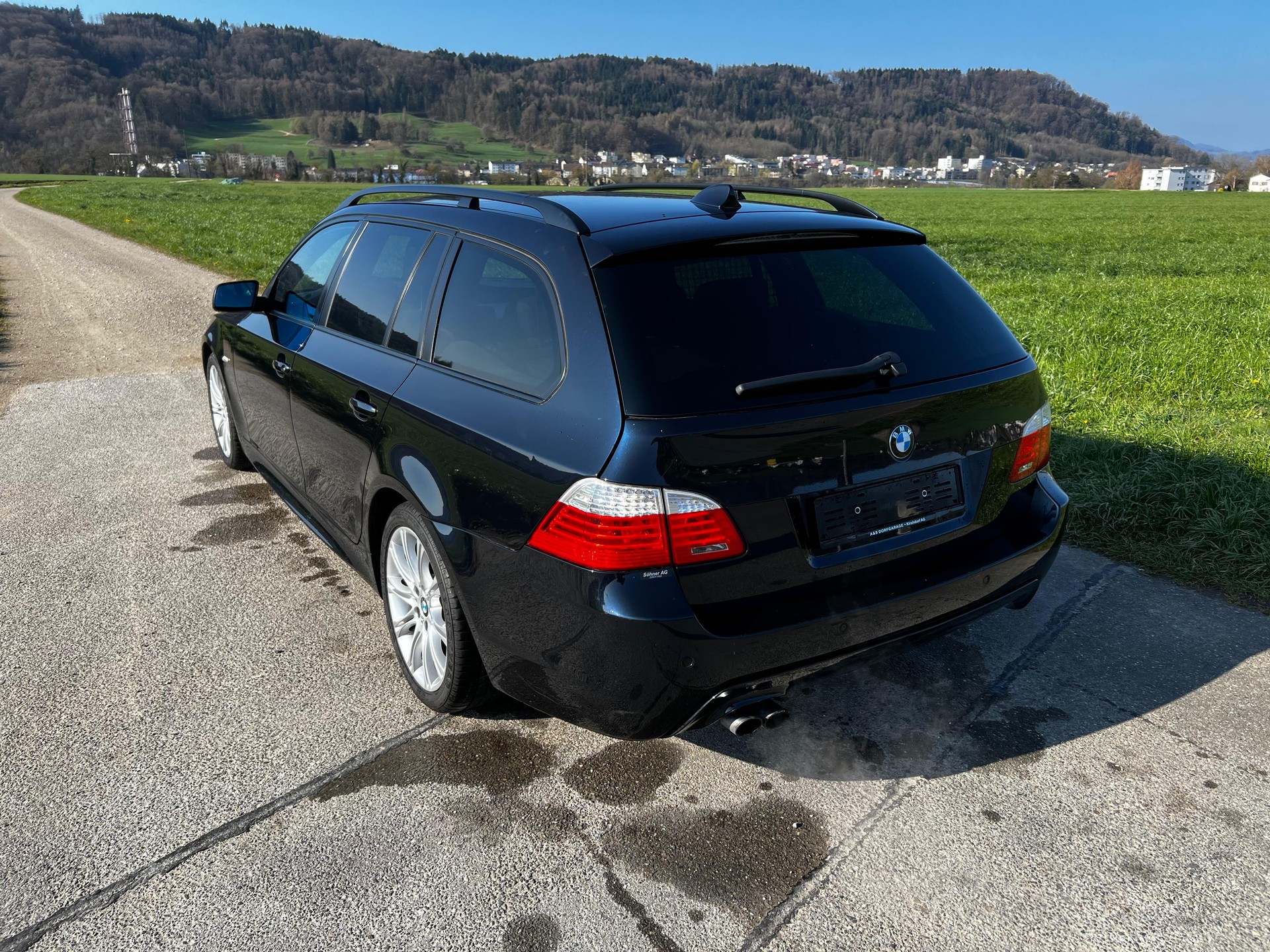 BMW 530xi Touring Steptronic-image-1