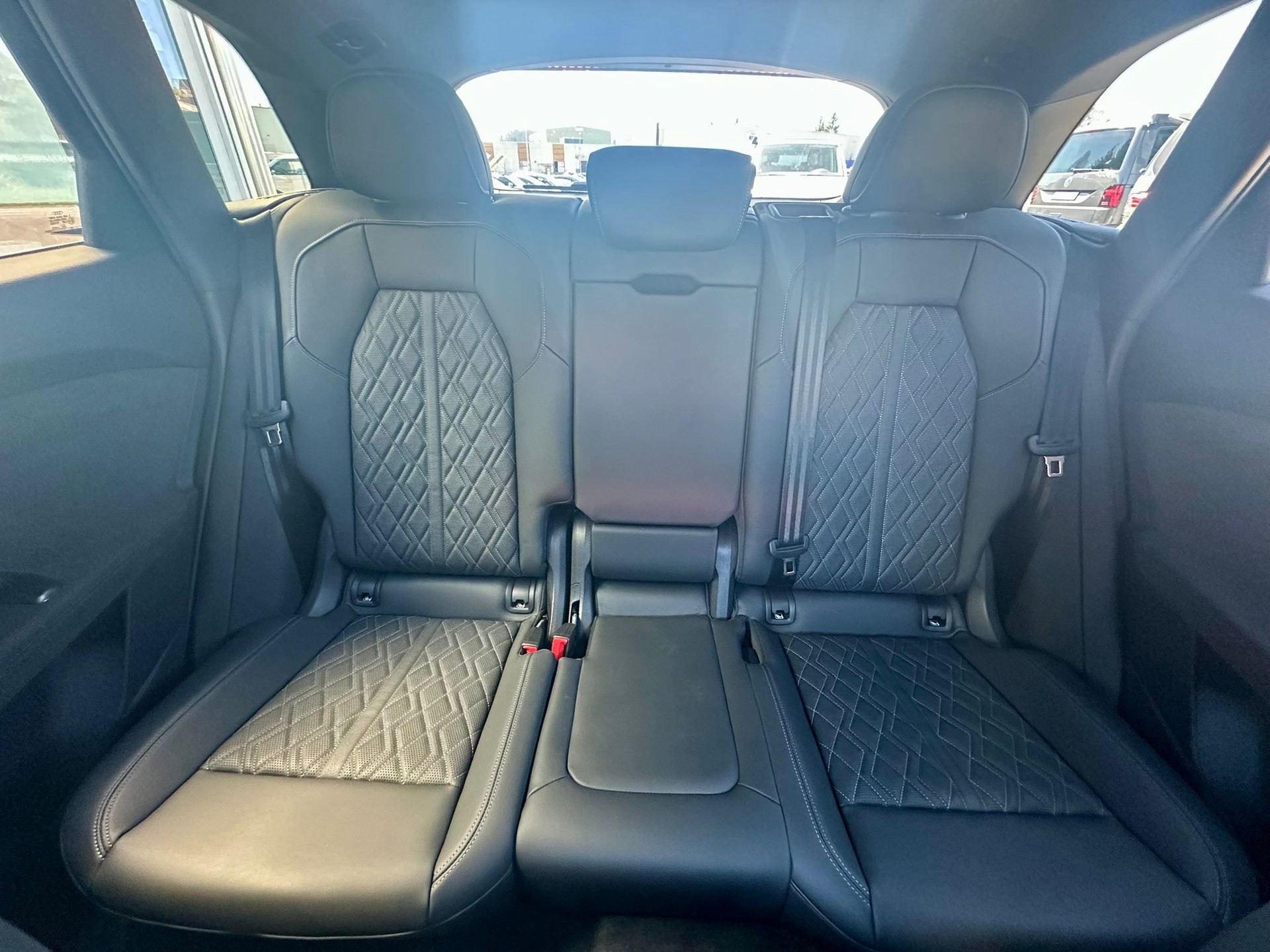 AUDI SQ5 TFSI quattro S-tronic-image-25