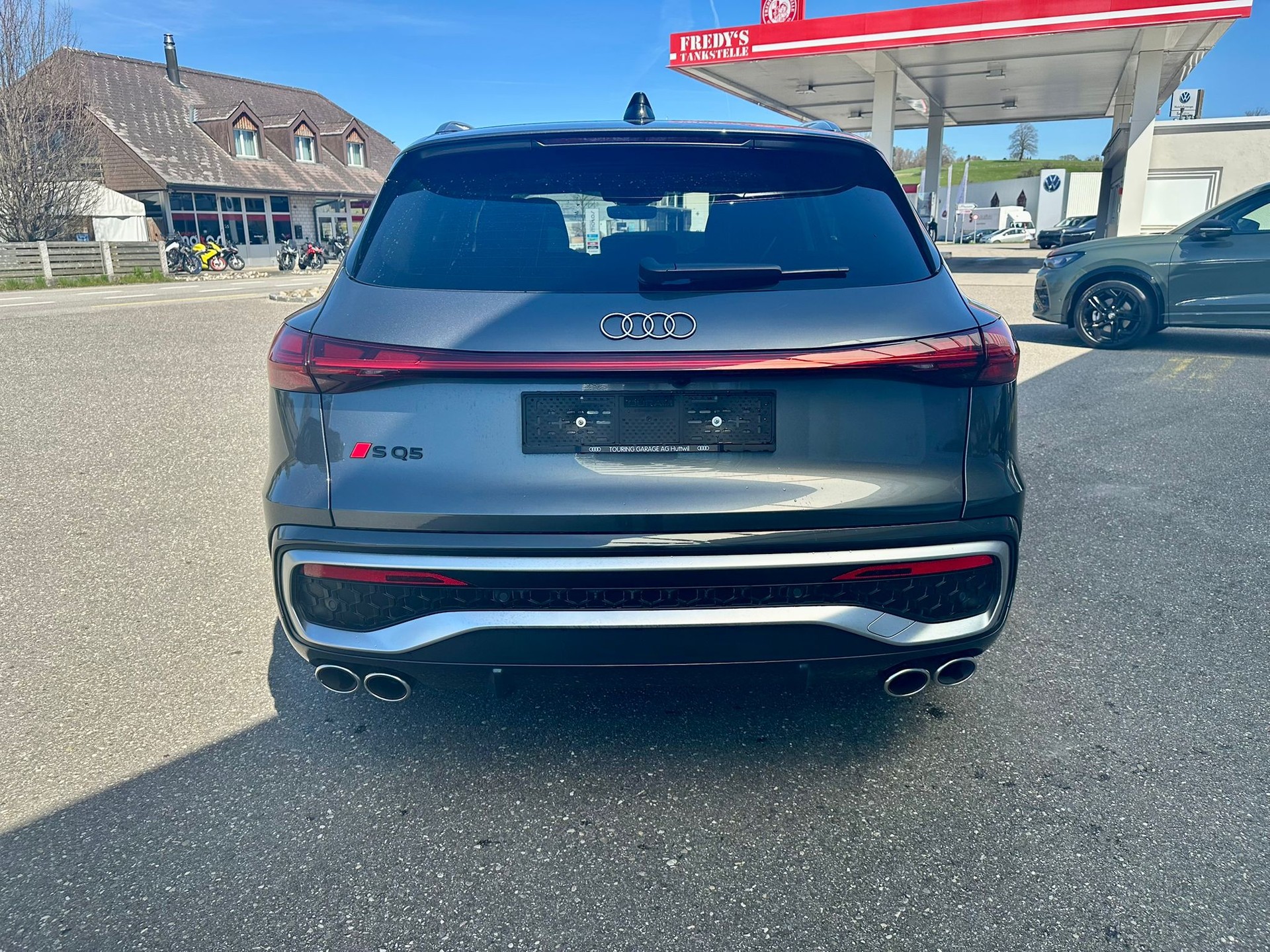 AUDI SQ5 TFSI quattro S-tronic-image-3