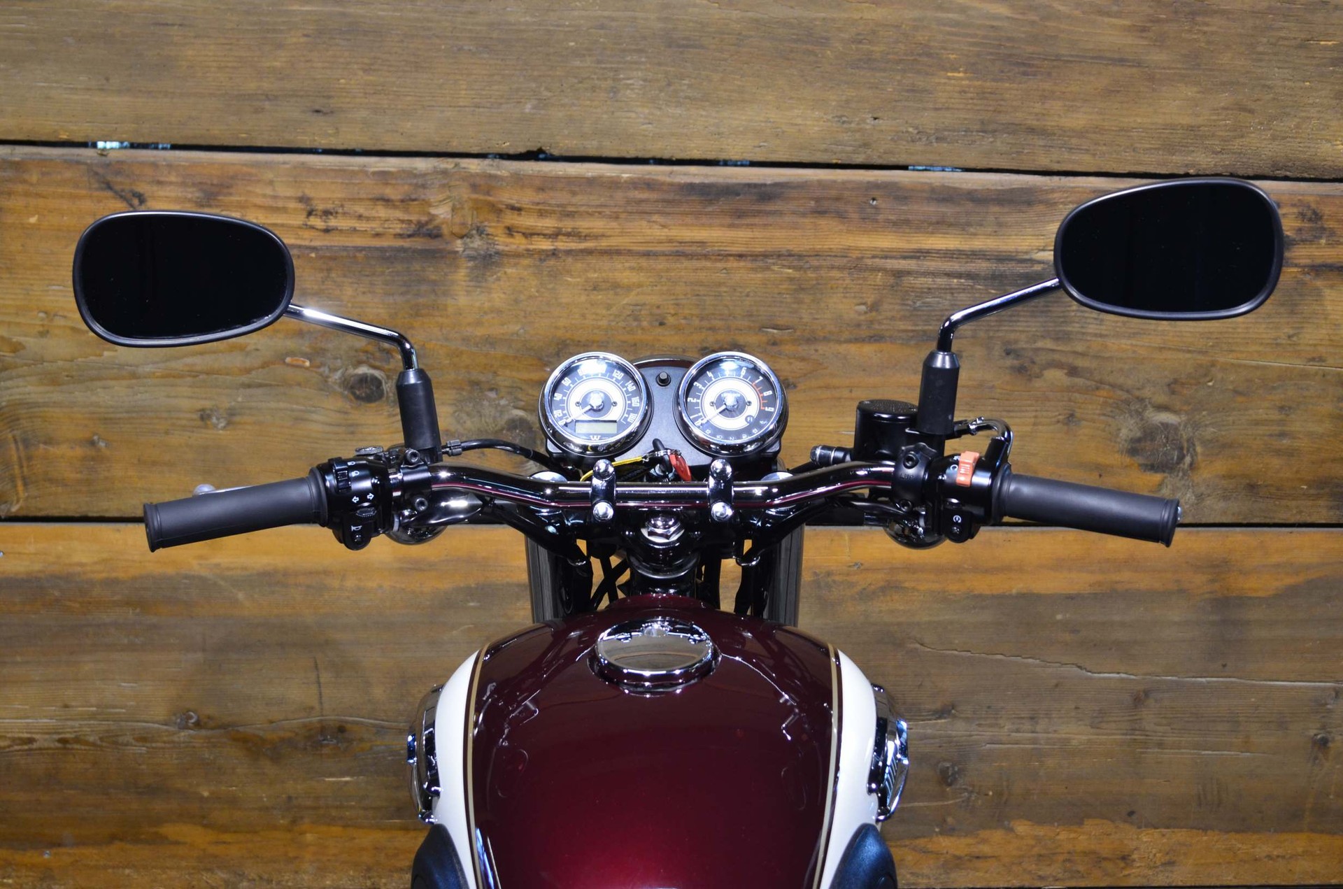 KAWASAKI W 800-showroom-element-2