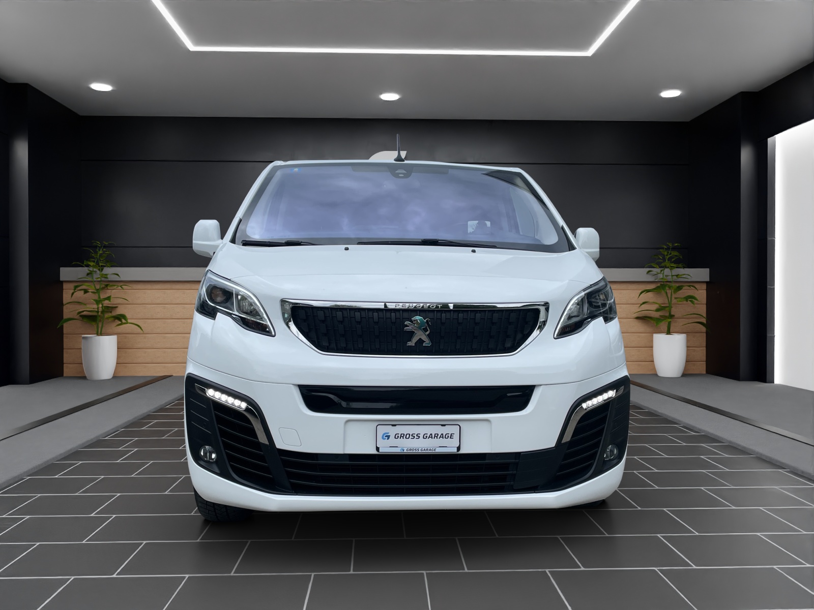PEUGEOT eTraveller50 Allure Stand-image-1