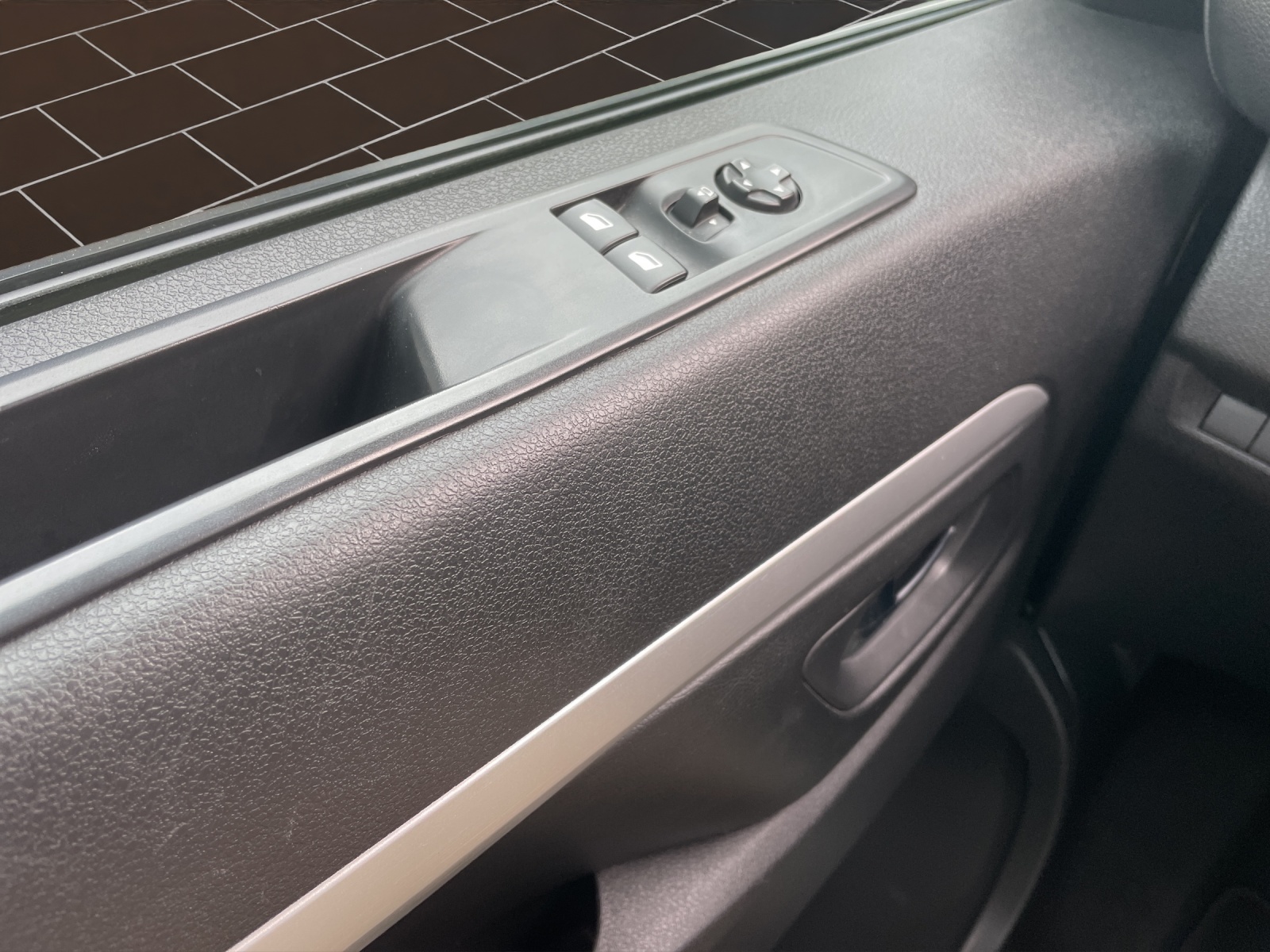 PEUGEOT eTraveller50 Allure Stand-image-14
