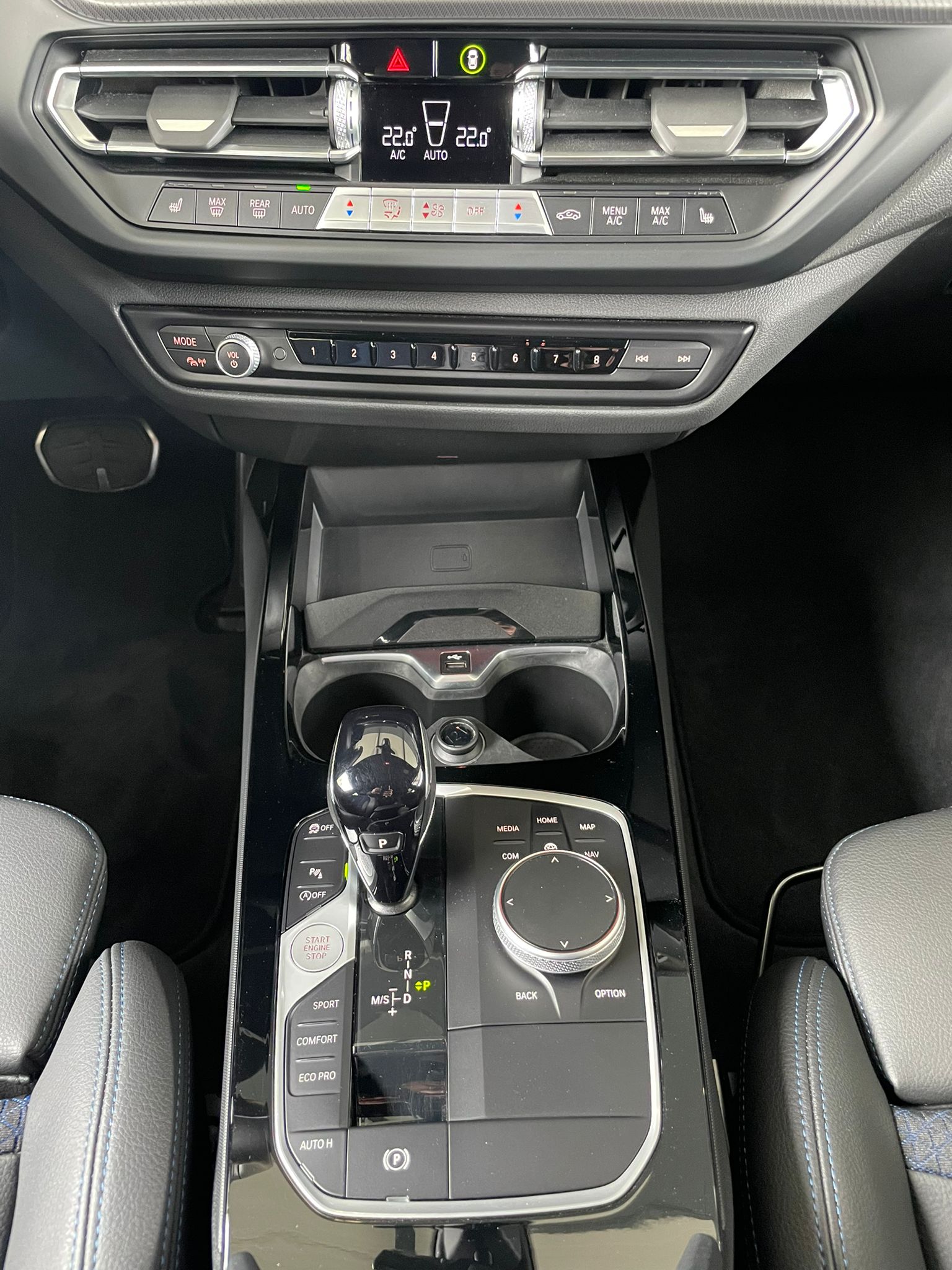 BMW 118i-image-9