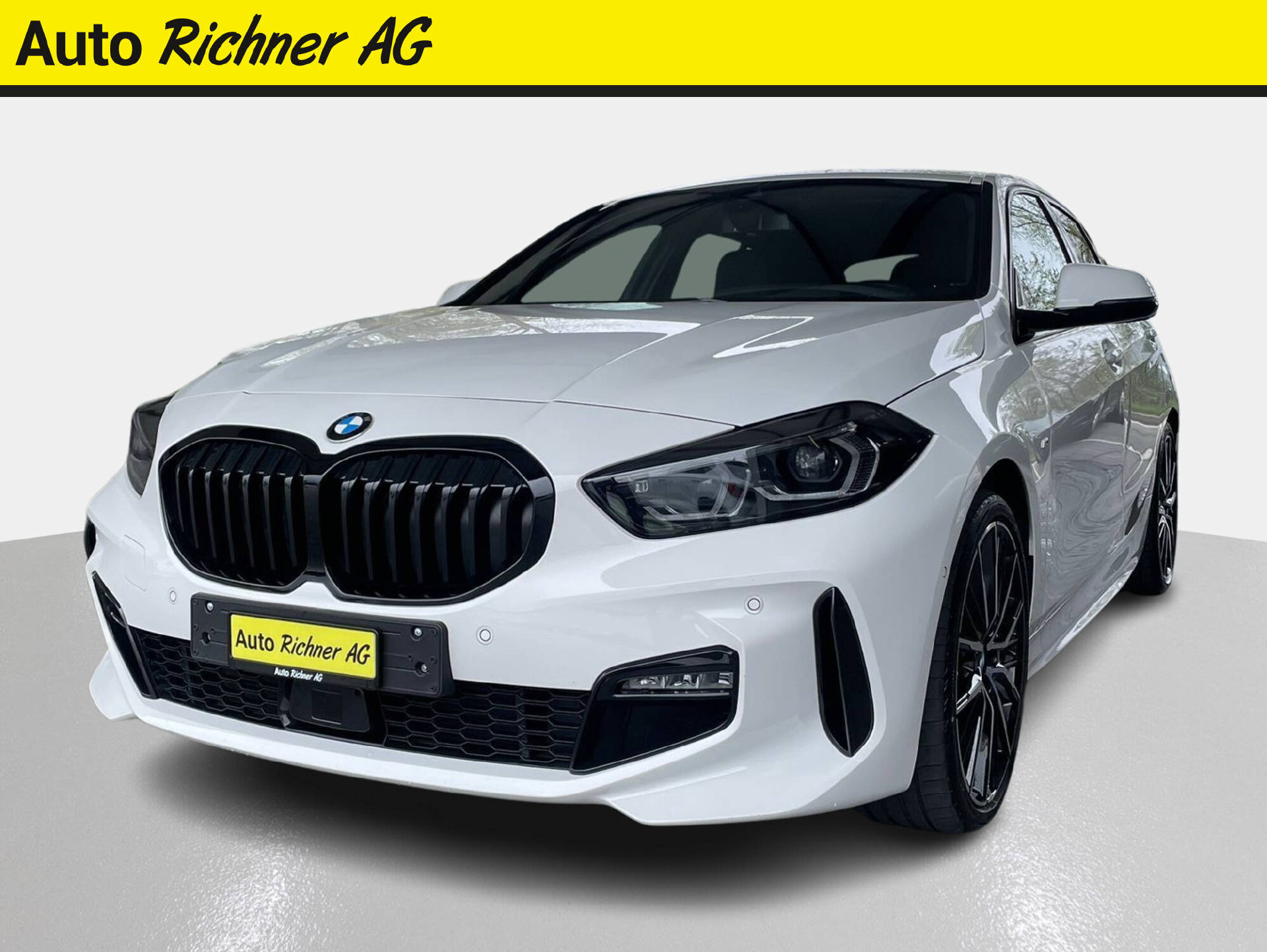 BMW 118i-image-1