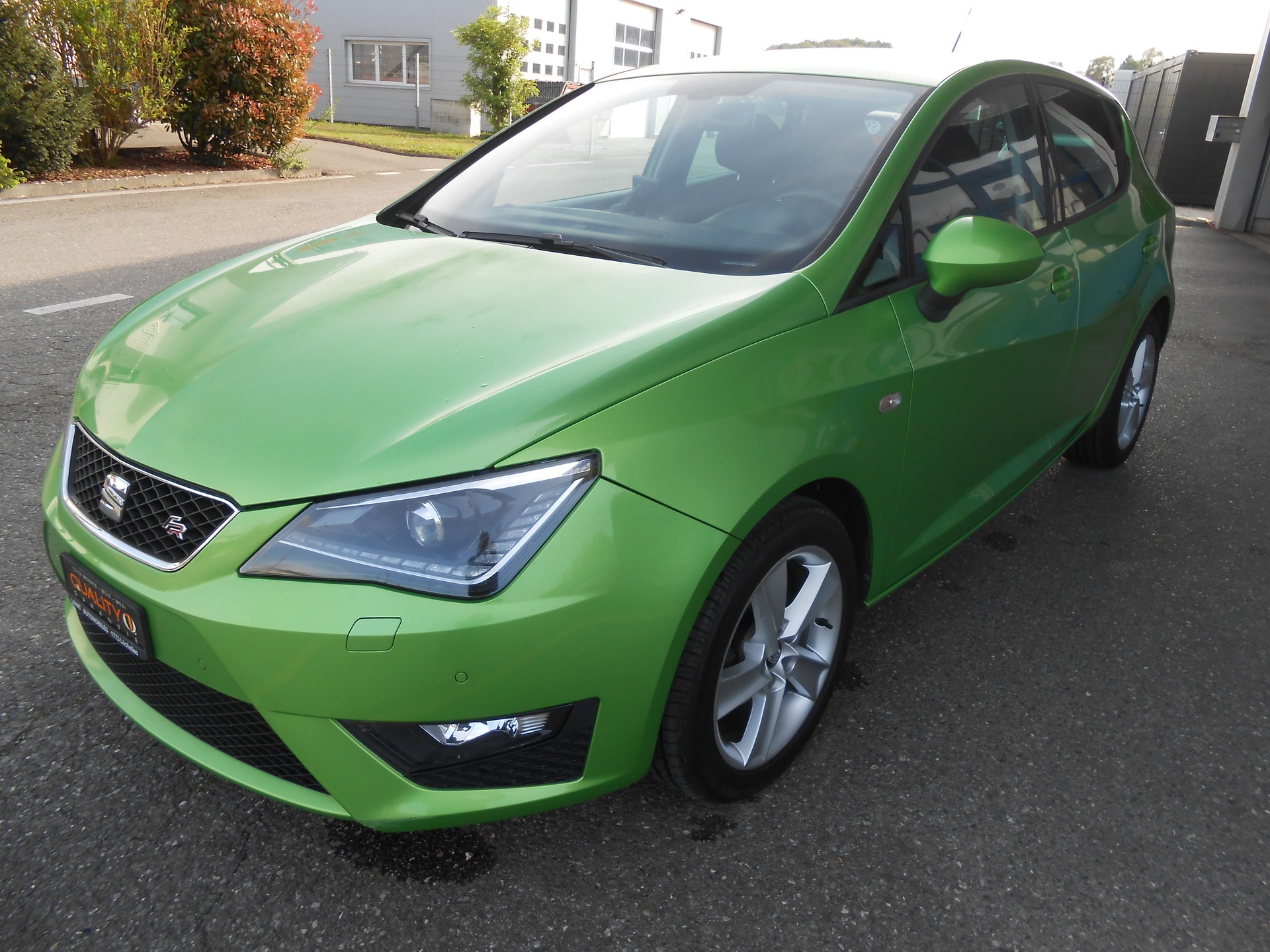 SEAT Ibiza 1.2 TSI FR Viva-image-1