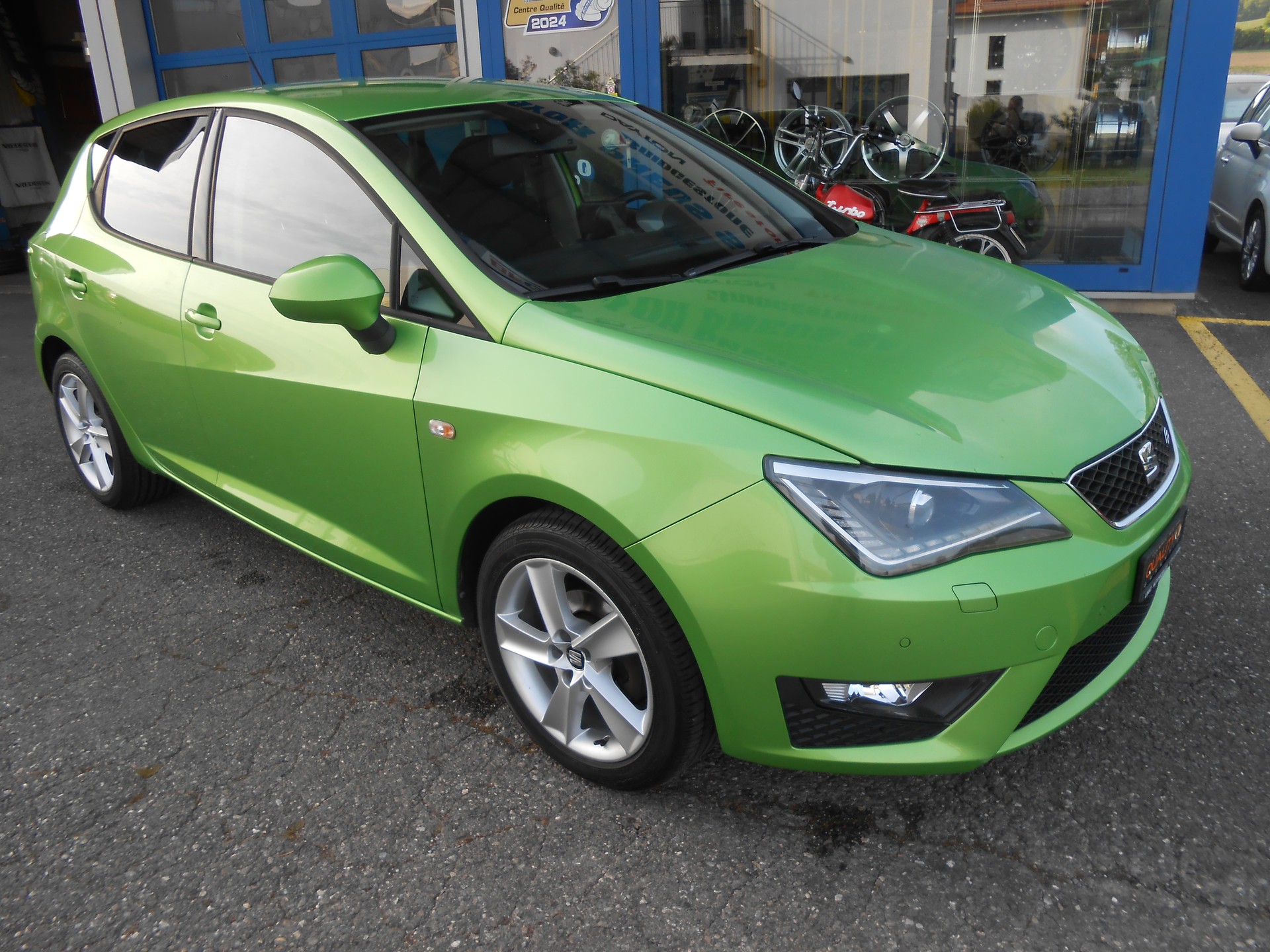 SEAT Ibiza 1.2 TSI FR Viva-image-0