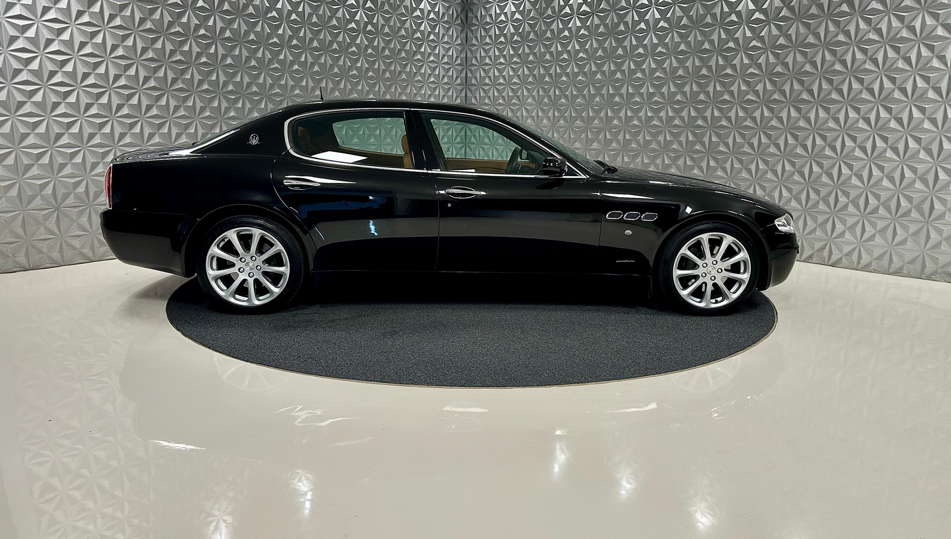 MASERATI Quattroporte 4.2 V8 Executive GT Automatica-image-3