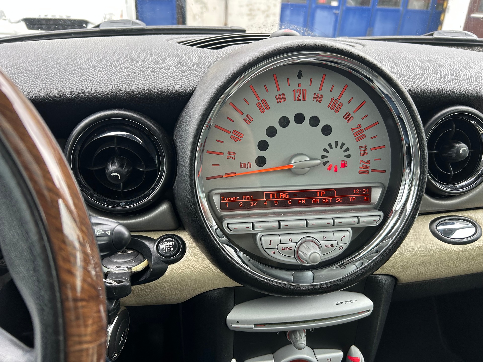 MINI Cooper-image-8