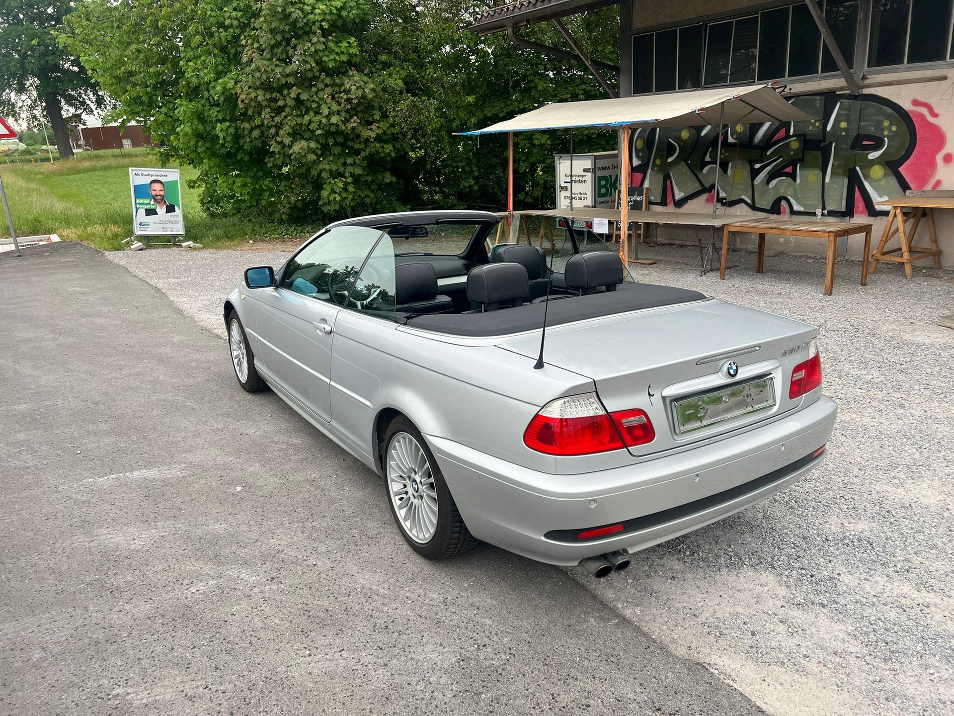 BMW 330Ci Cabriolet-image-1
