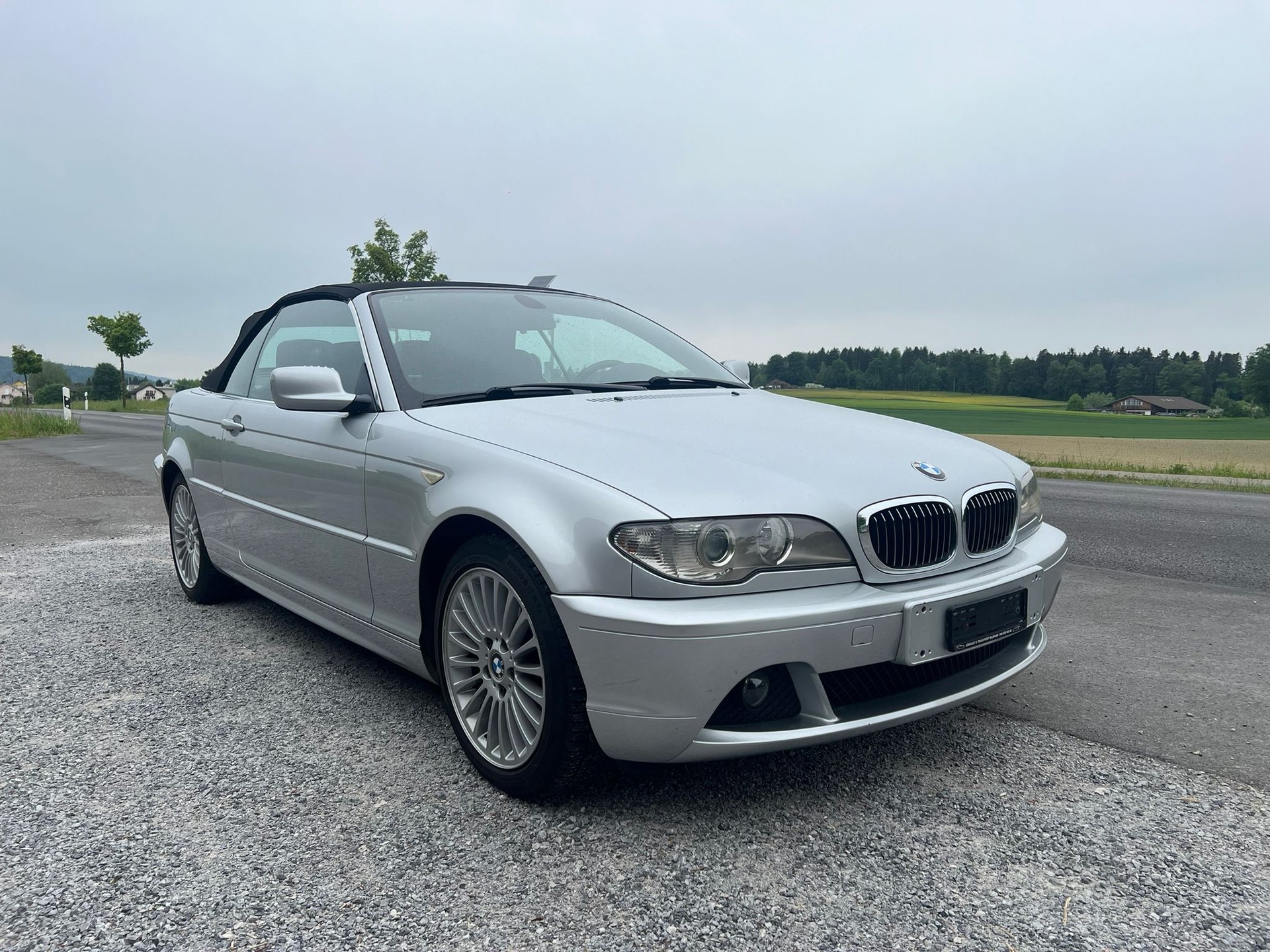 BMW 330Ci Cabriolet-image-5