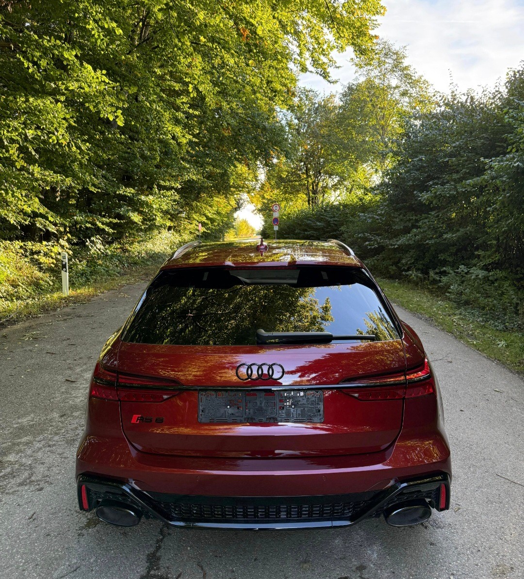 AUDI RS6 Avant 4.0 TFSI V8 Performance quattro-image-3
