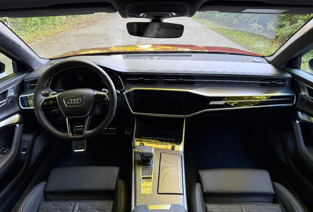 AUDI RS6 Avant 4.0 TFSI V8 Performance quattro-image-11