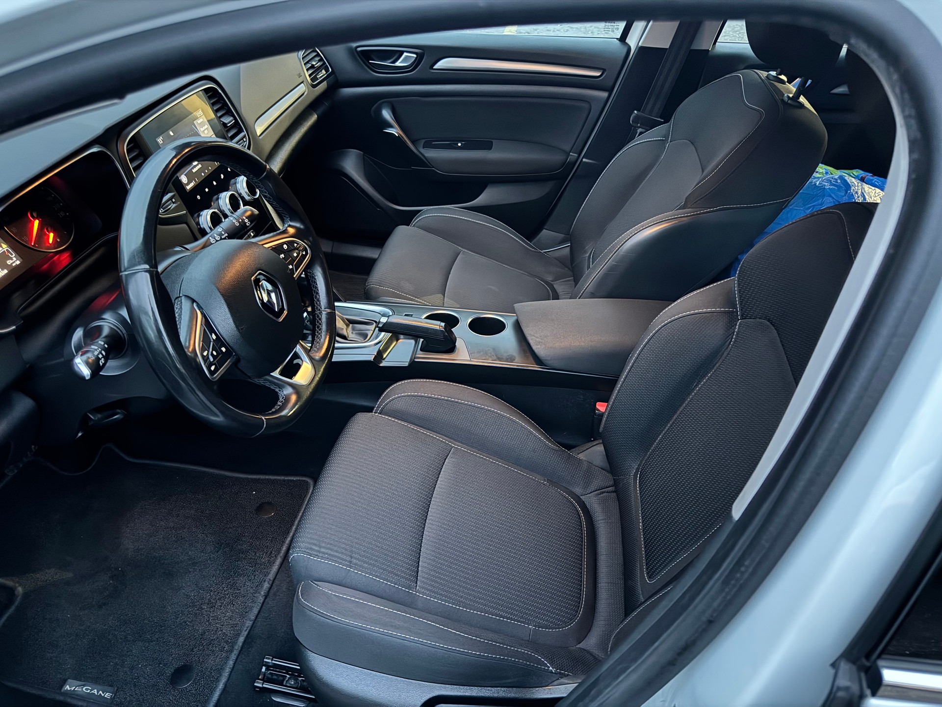 RENAULT Mégane Grandtour 1.5 dCi Business EDC-showroom-element-3