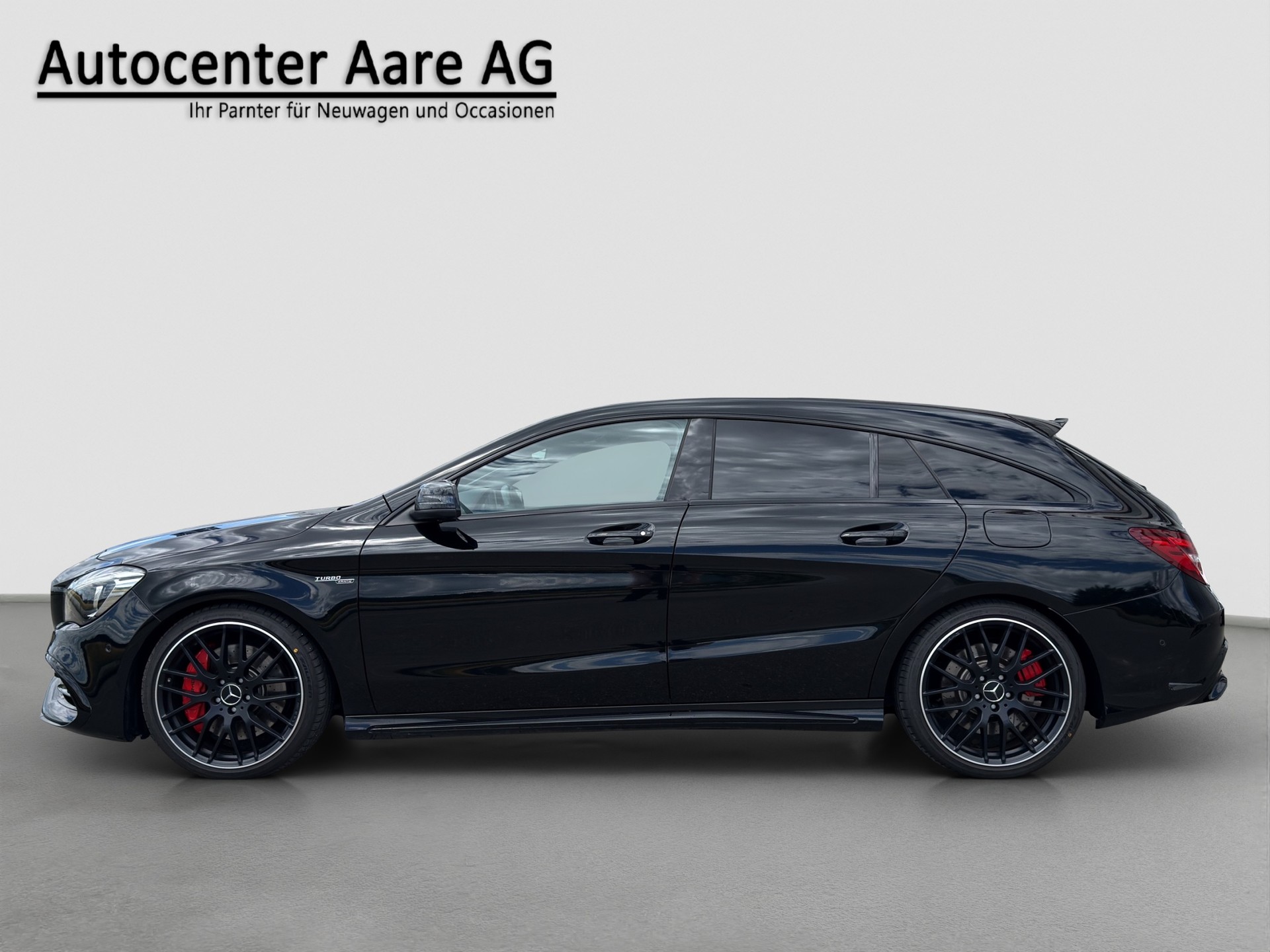 MERCEDES-BENZ CLA Shooting Brake 45 AMG 4Matic Speedshift-image-3