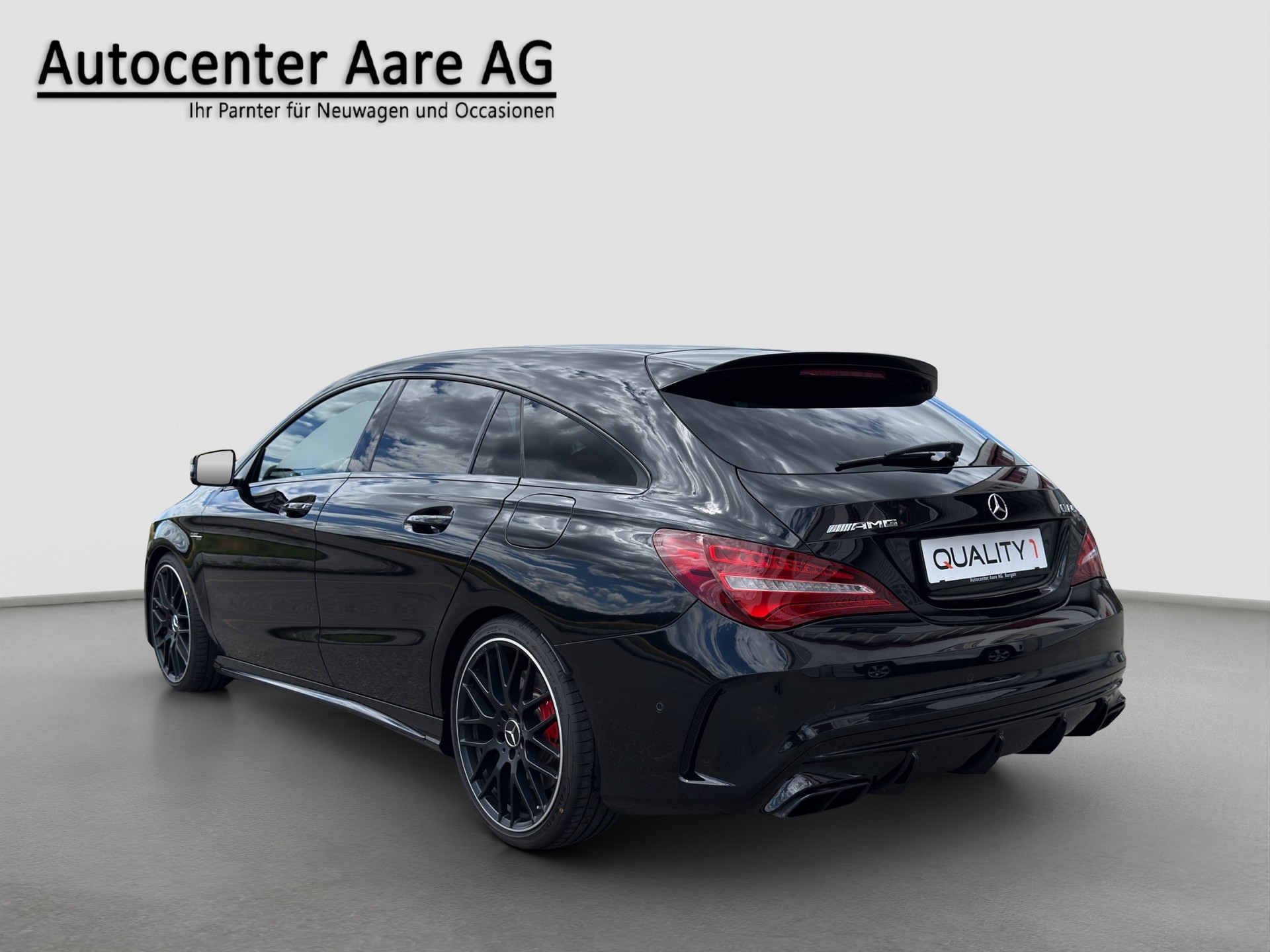 MERCEDES-BENZ CLA Shooting Brake 45 AMG 4Matic Speedshift-image-5