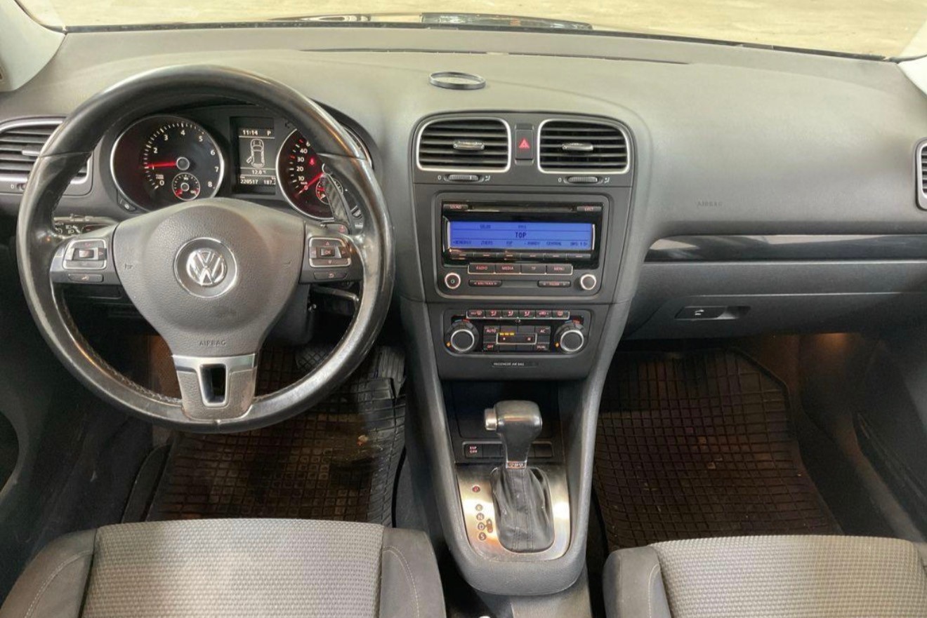 VW Golf 1.4 TSI Comfortline DSG-image-1