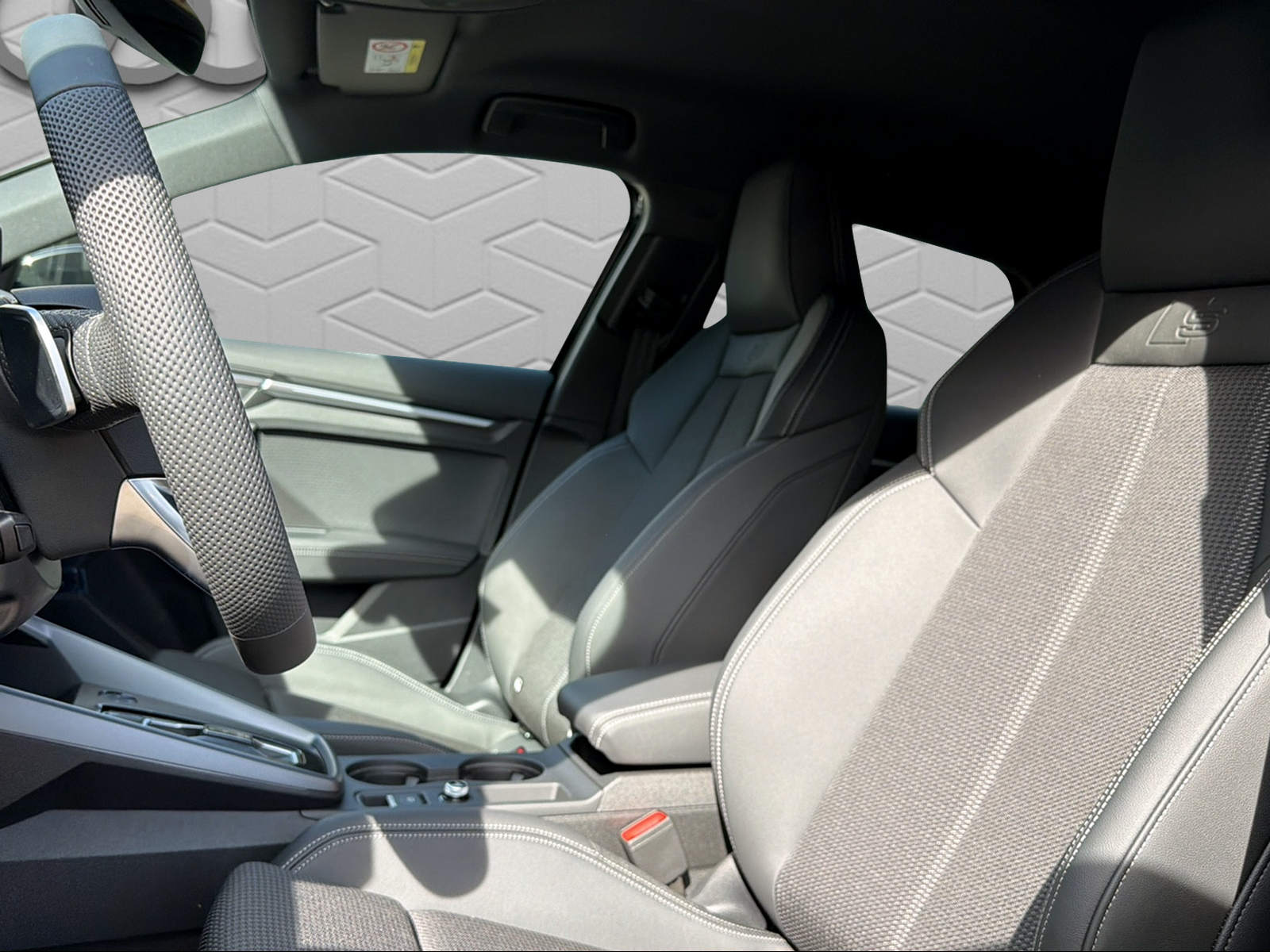 AUDI A3 Sportback TFSI e 200 kW S line Attraction S tronic-image-5