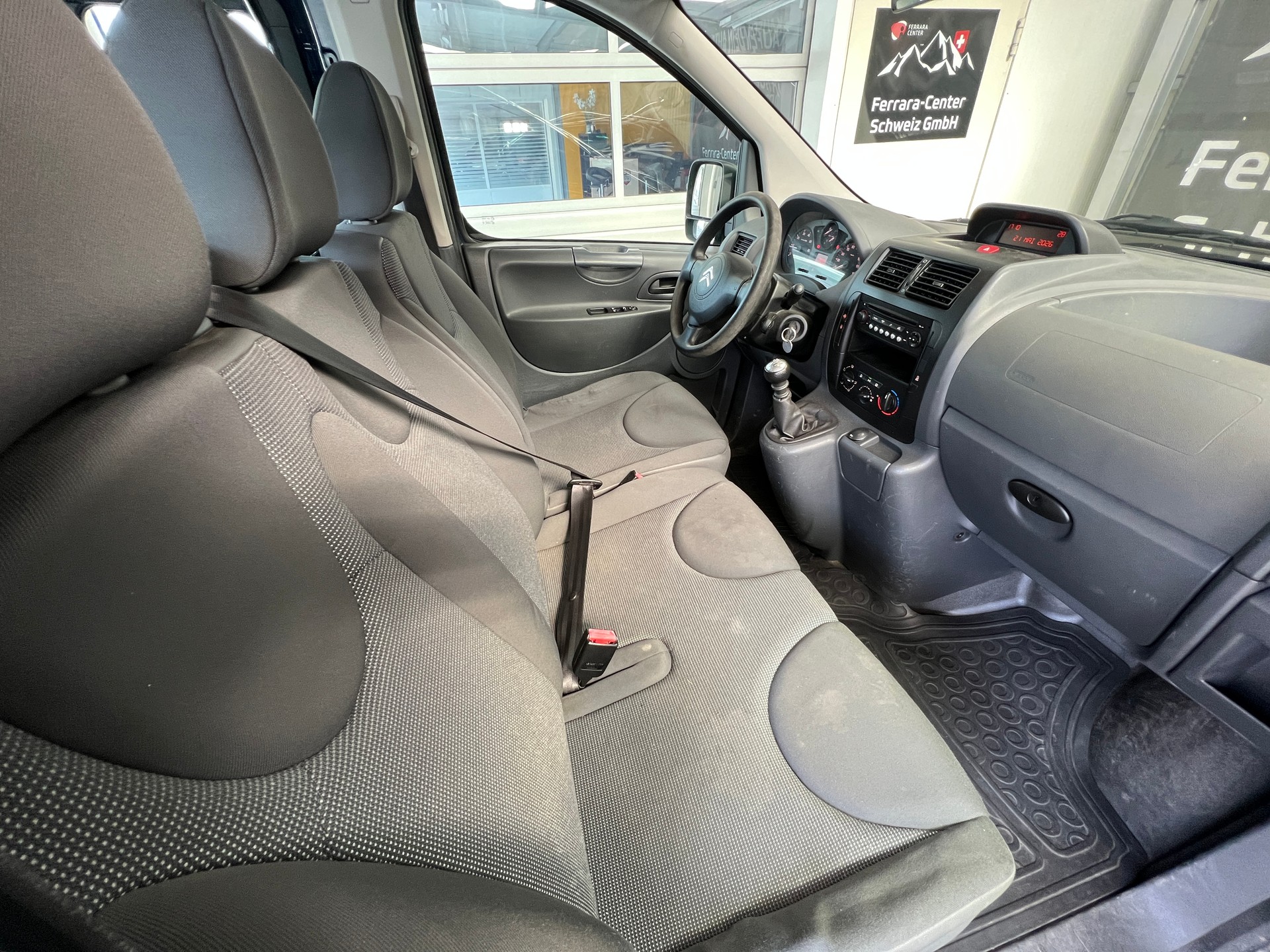 CITROEN Jumpy 2.0 HDi L1H1 Seduction-image-9