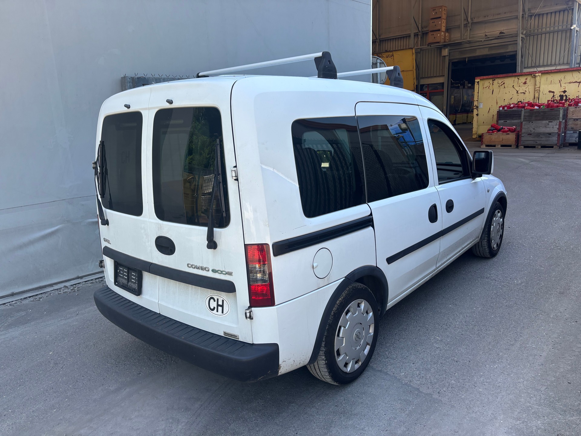 OPEL Combo 1.6 CNG ecoFLEX Enjoy-image-2
