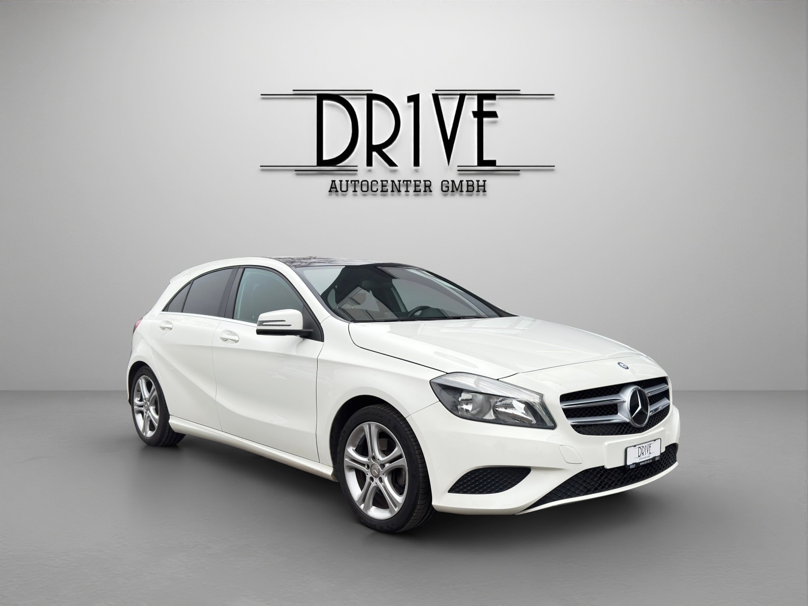 MERCEDES-BENZ A 220 Urban 4Matic 7G-DCT-image-2