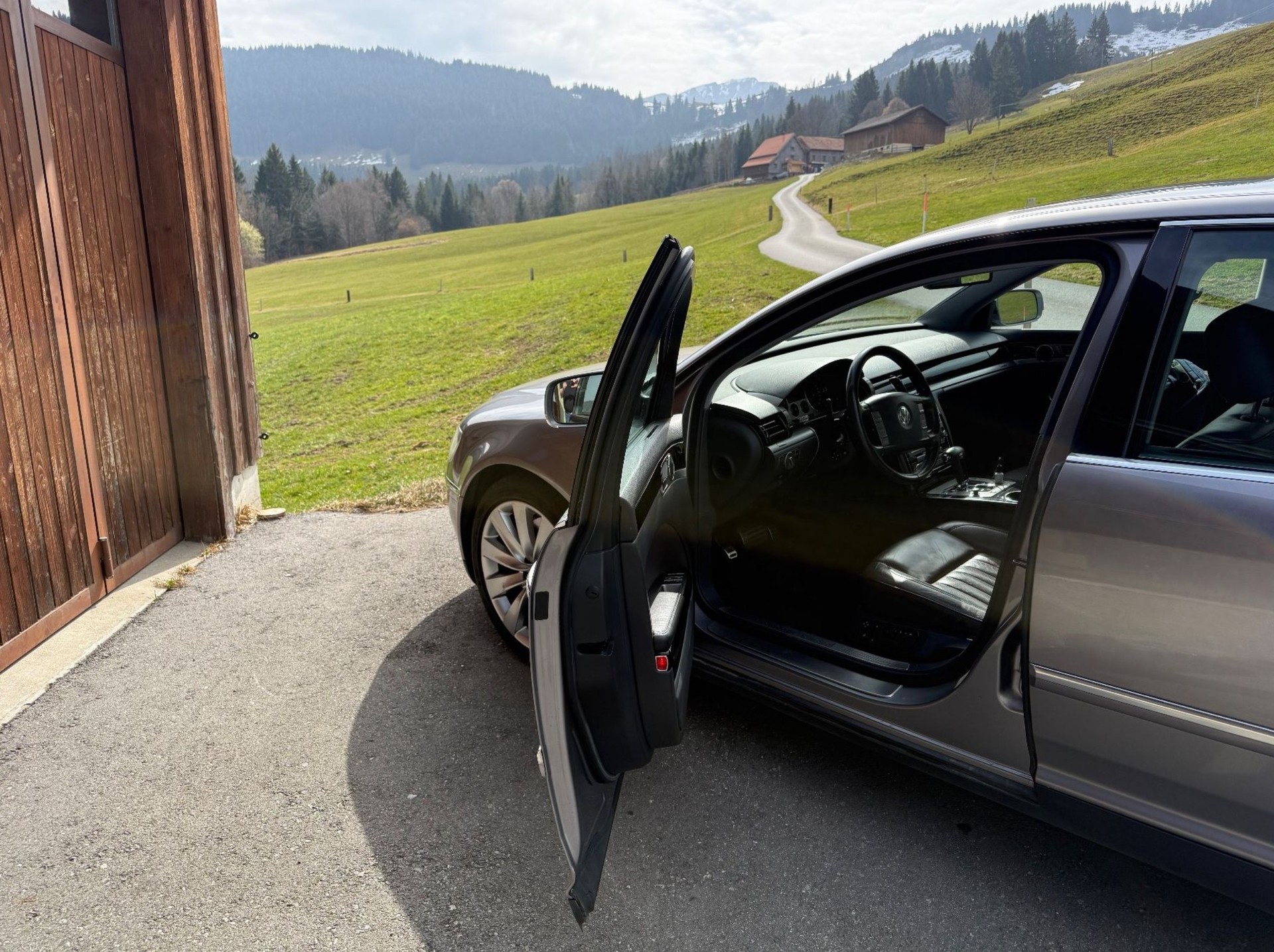 VW Phaeton 3.0 TDI V6 4 Motion Volkswagen Individual-image-1