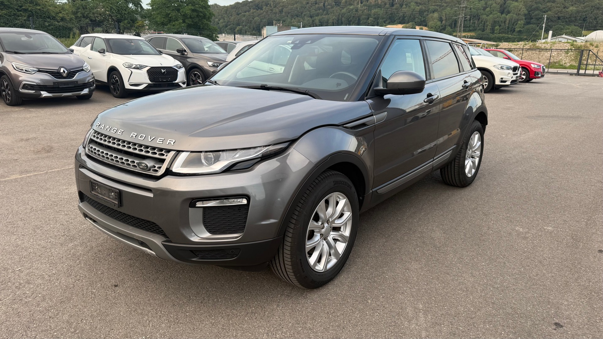 LAND ROVER Range Rover Evoque 2.0 TD4 SE AT9-image-2