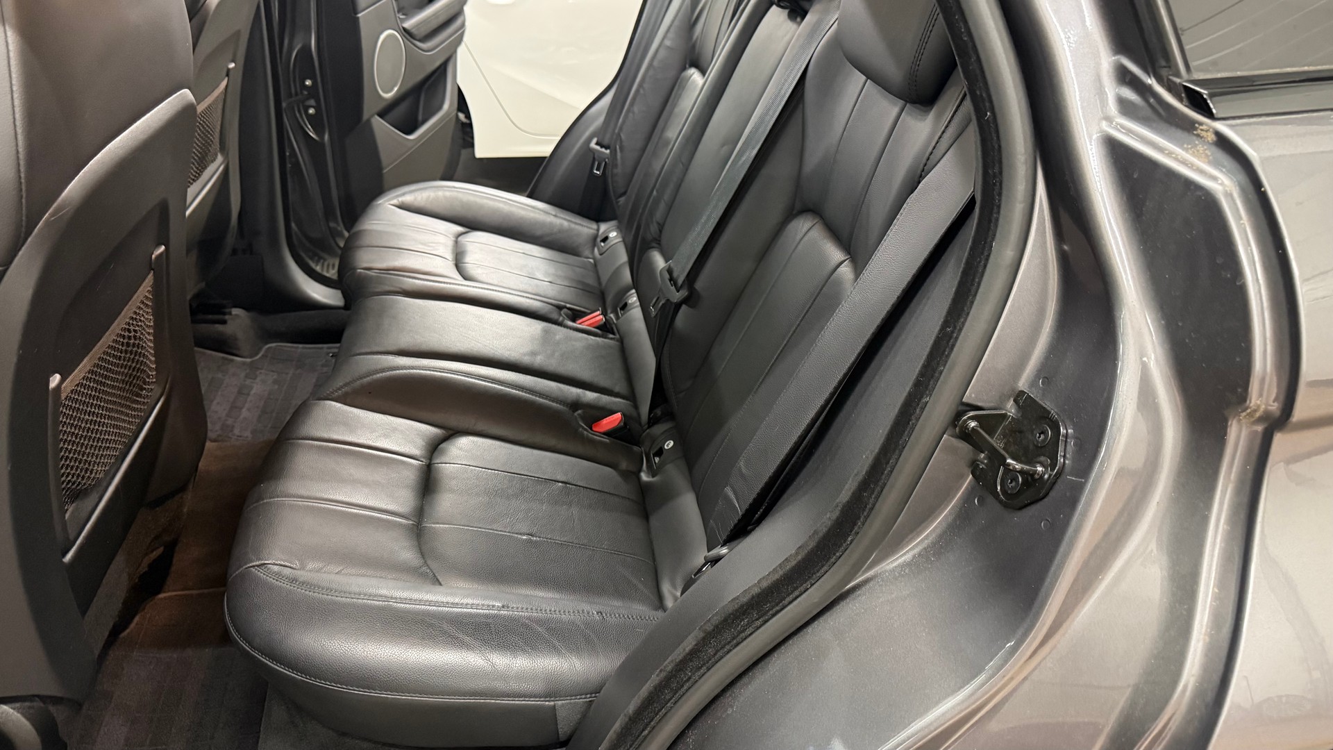 LAND ROVER Range Rover Evoque 2.0 TD4 SE AT9-image-9