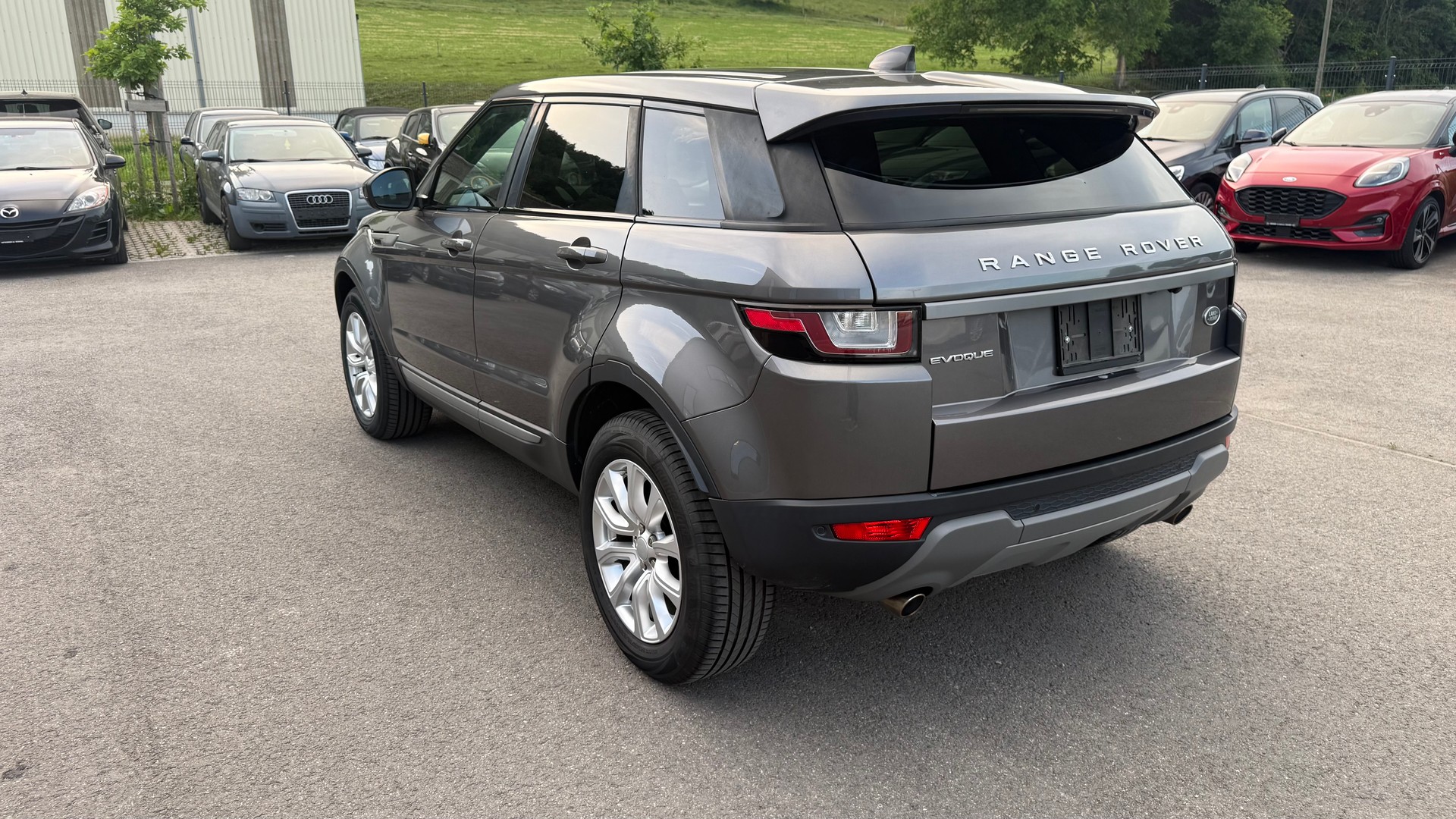 LAND ROVER Range Rover Evoque 2.0 TD4 SE AT9-image-5