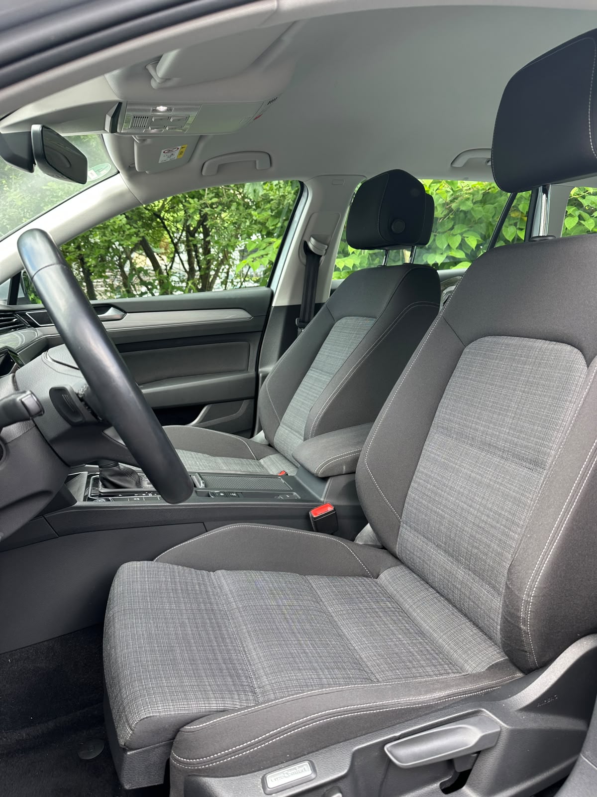 VW Passat 2.0 TDI BMT Business DSG-image-11