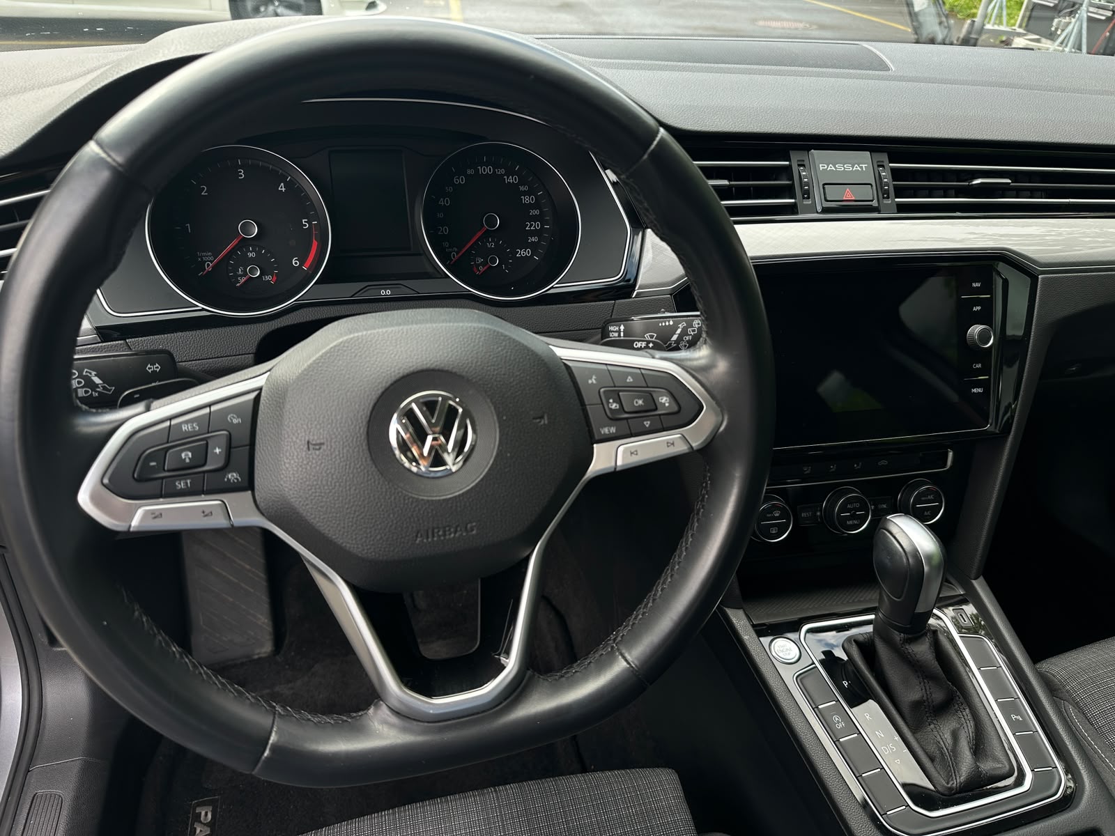 VW Passat 2.0 TDI BMT Business DSG-image-10