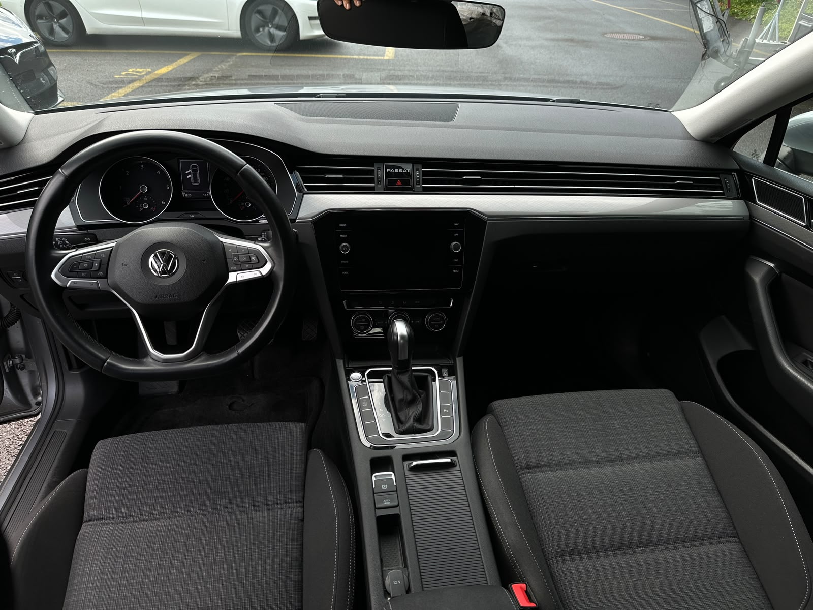 VW Passat 2.0 TDI BMT Business DSG-image-7