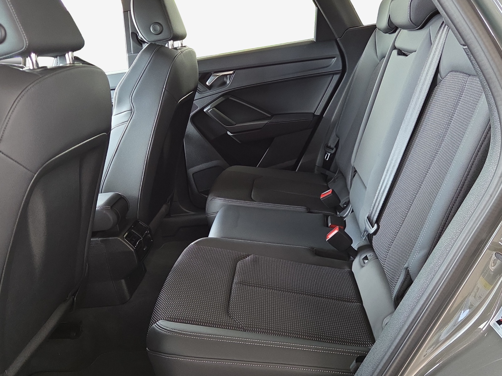 AUDI Q3 35 TFSI advanced Attraction S-tronic-image-11