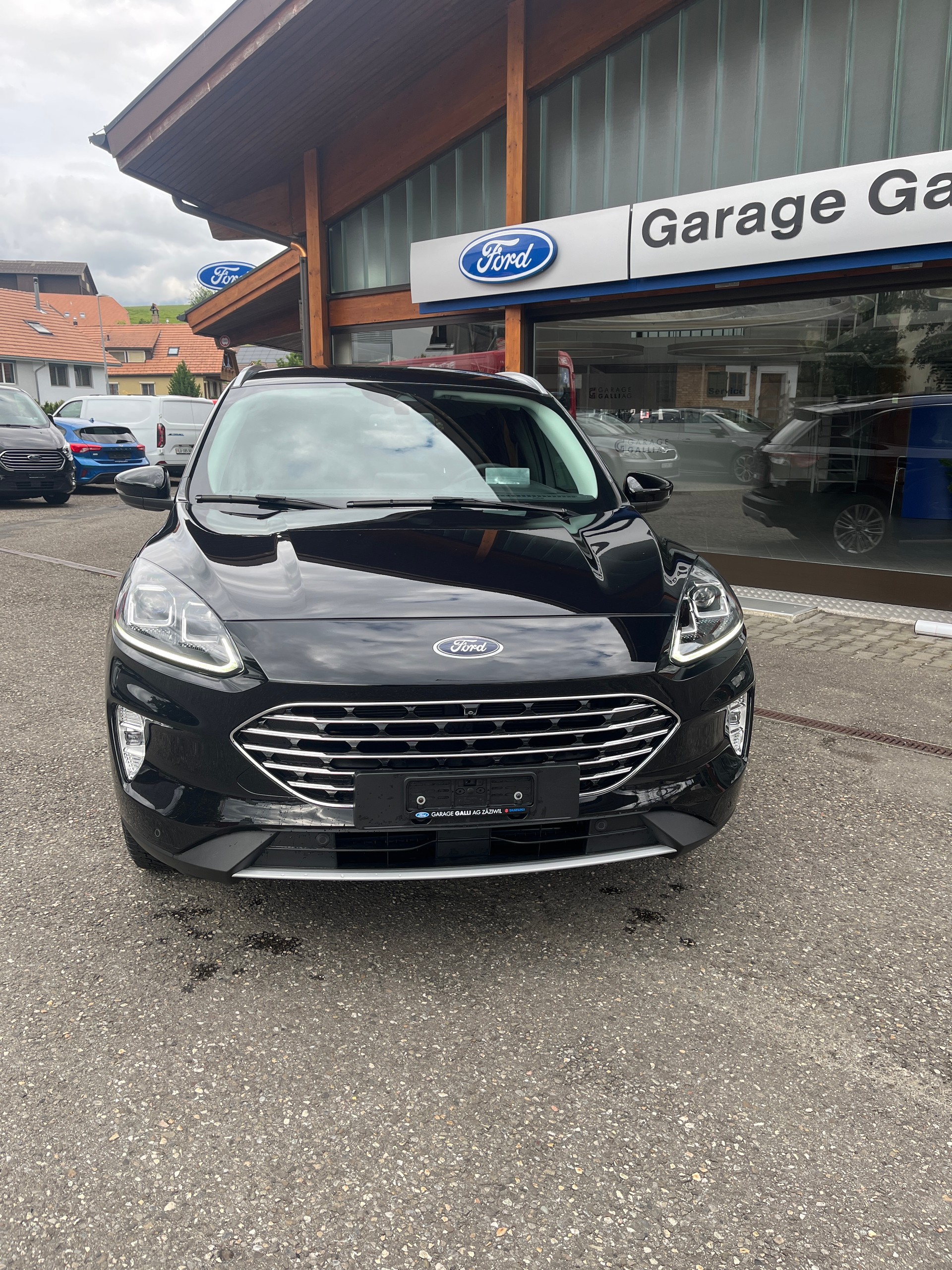 FORD Kuga 2.5 FHEV Titanium X 4WD-image-1